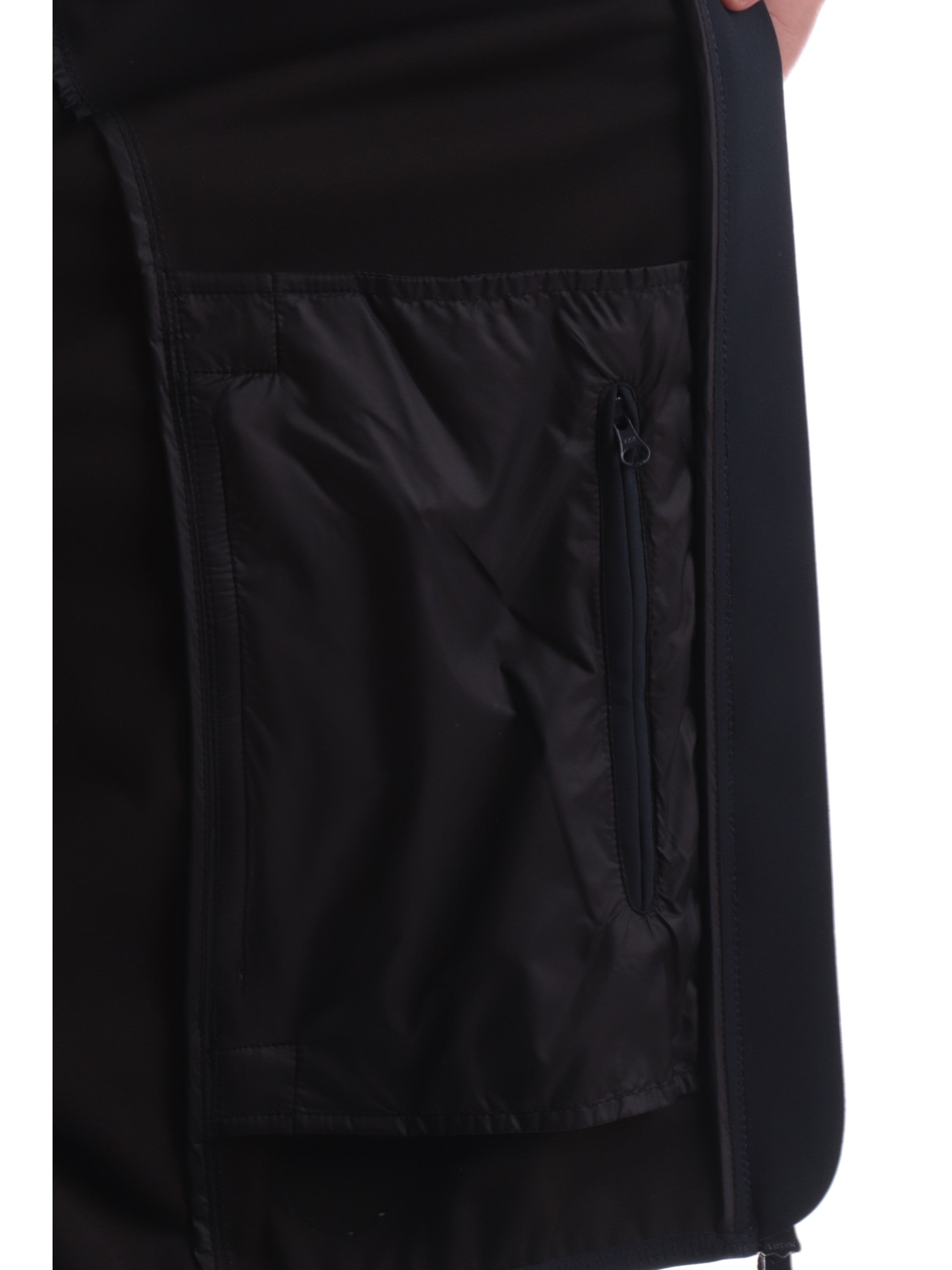 ce9ce821c1891c3c1fe21a5542aeb716cf2cba19