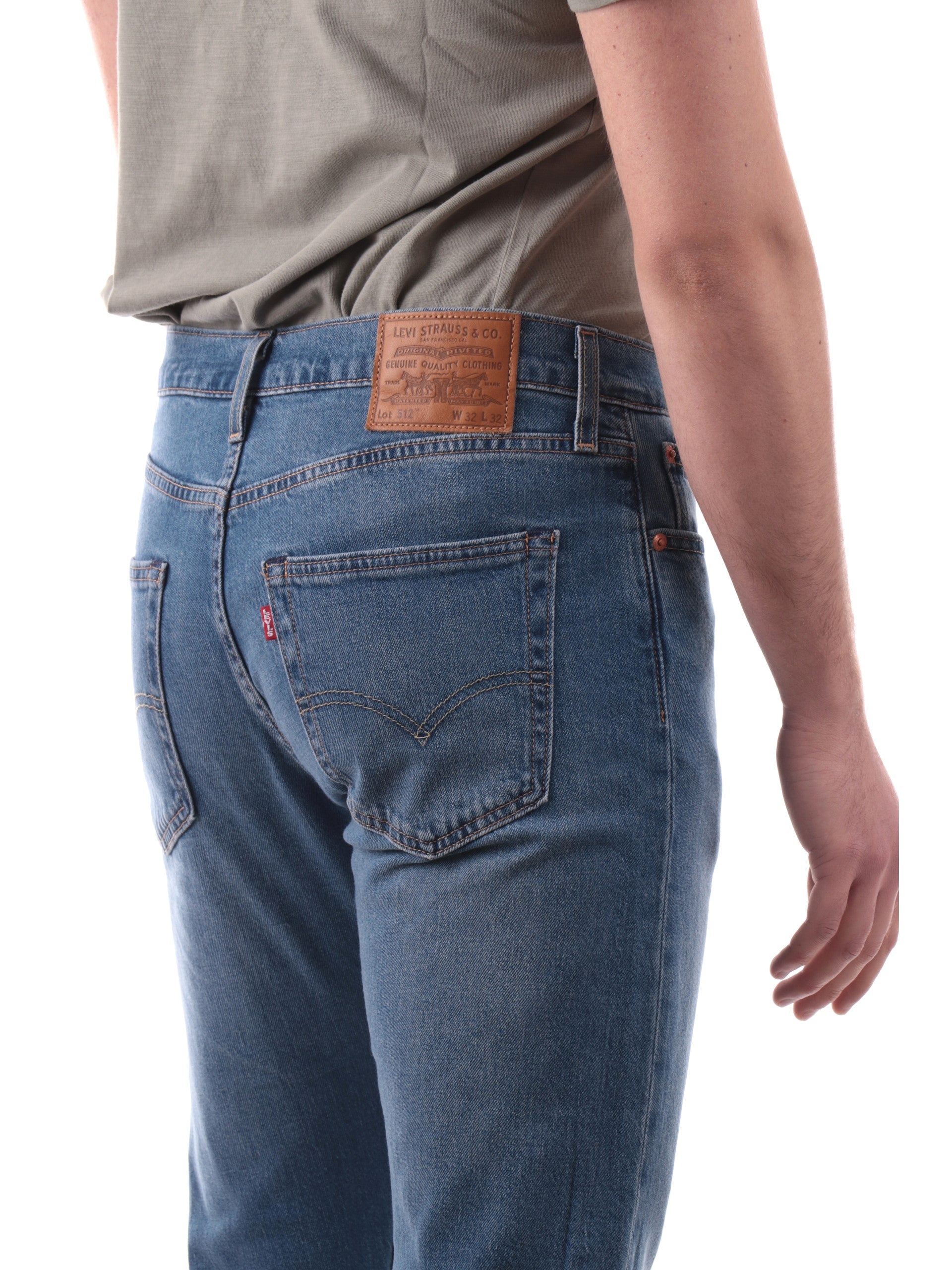 015bf2c9f36c70507045cd4f12e34d3744bff096