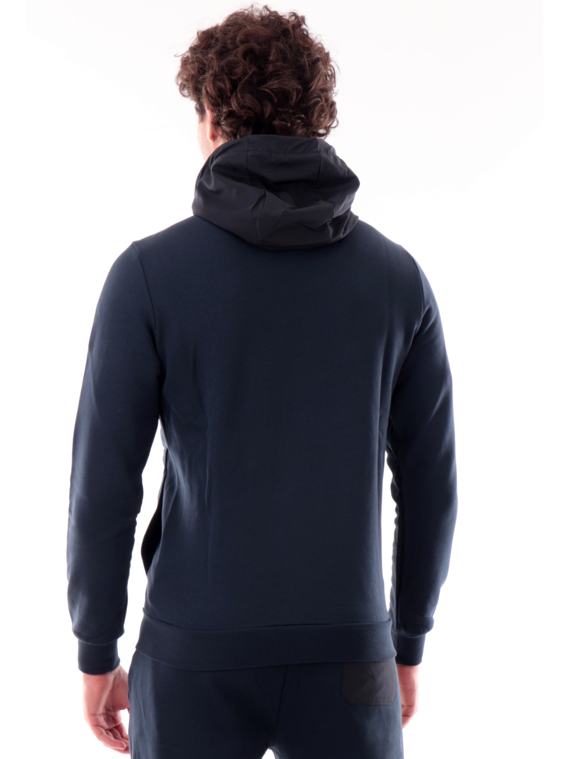 6a5f32f0e667e256db22b9389f2b300d5e558e2b