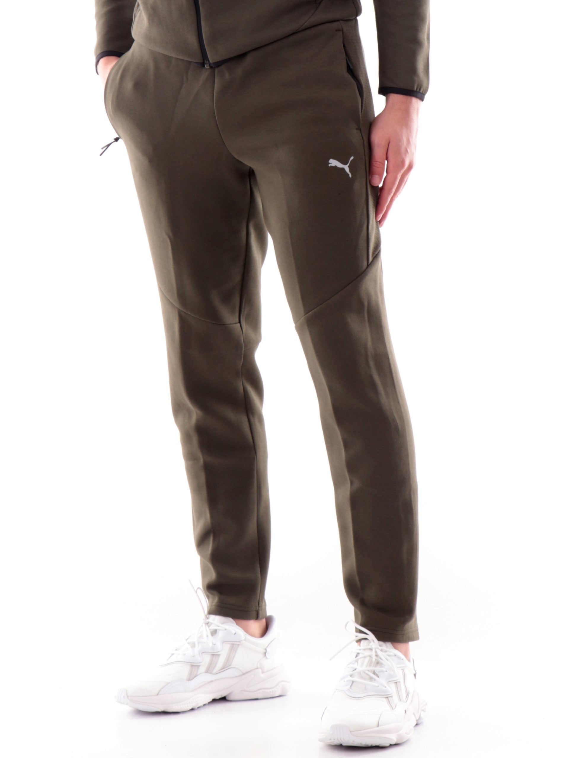 22264a931fe9bd1e43c63e5042fe7a857299e6e7