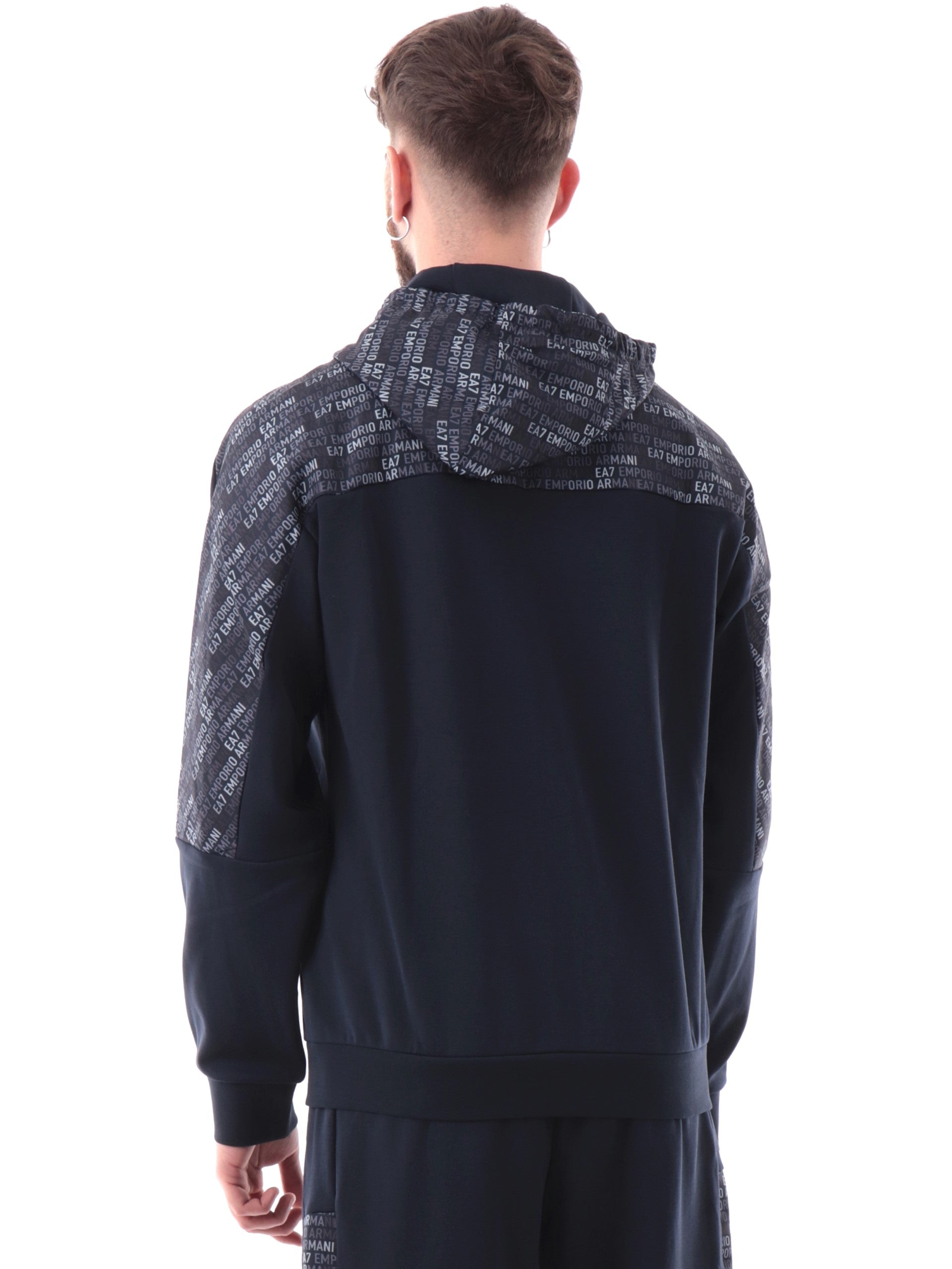 46e8a83af17ac66c3763488bde3c1d8f5c5555d7