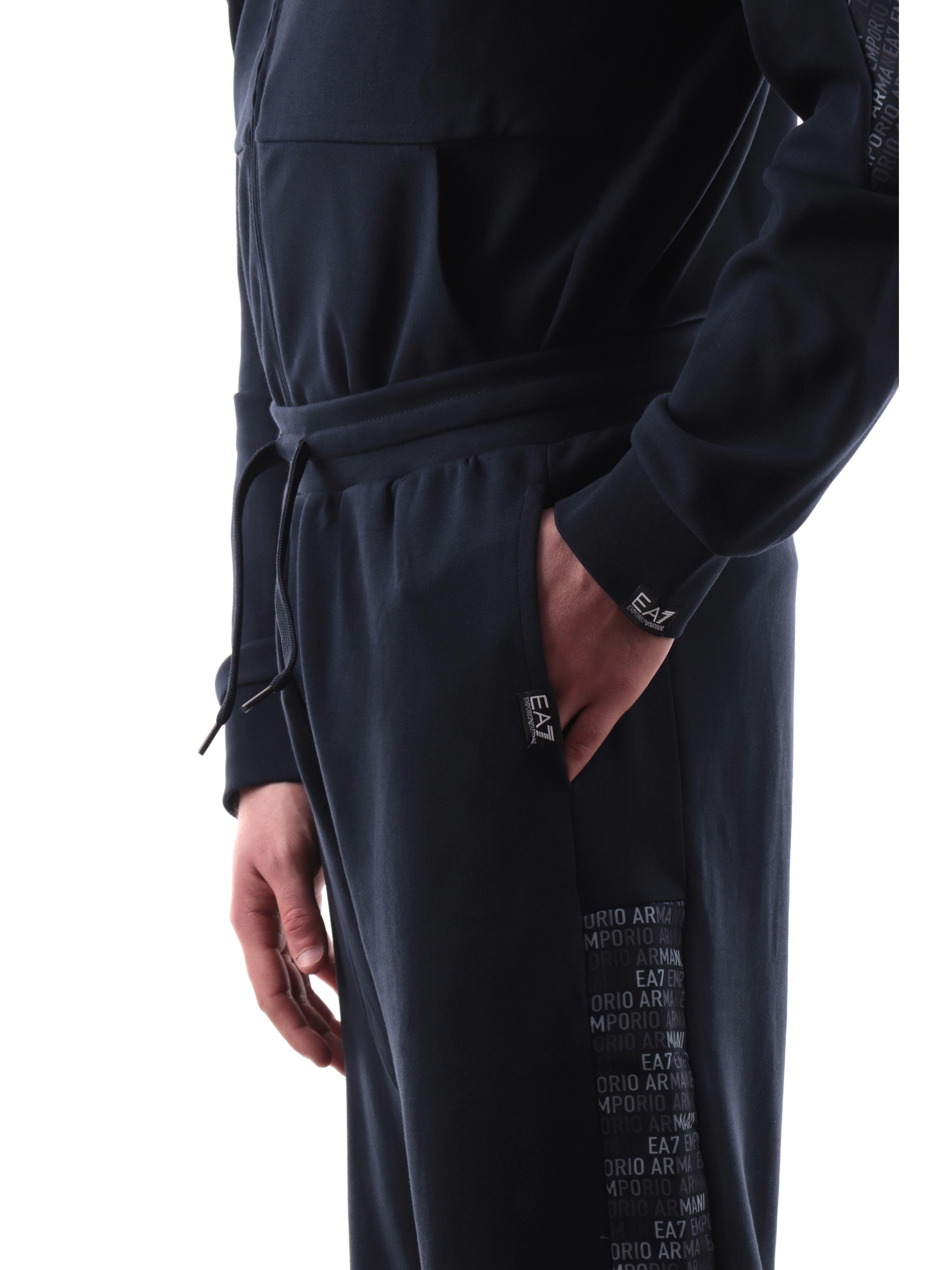 3208ef7b30298f089de77ce551e680153e7a12b6