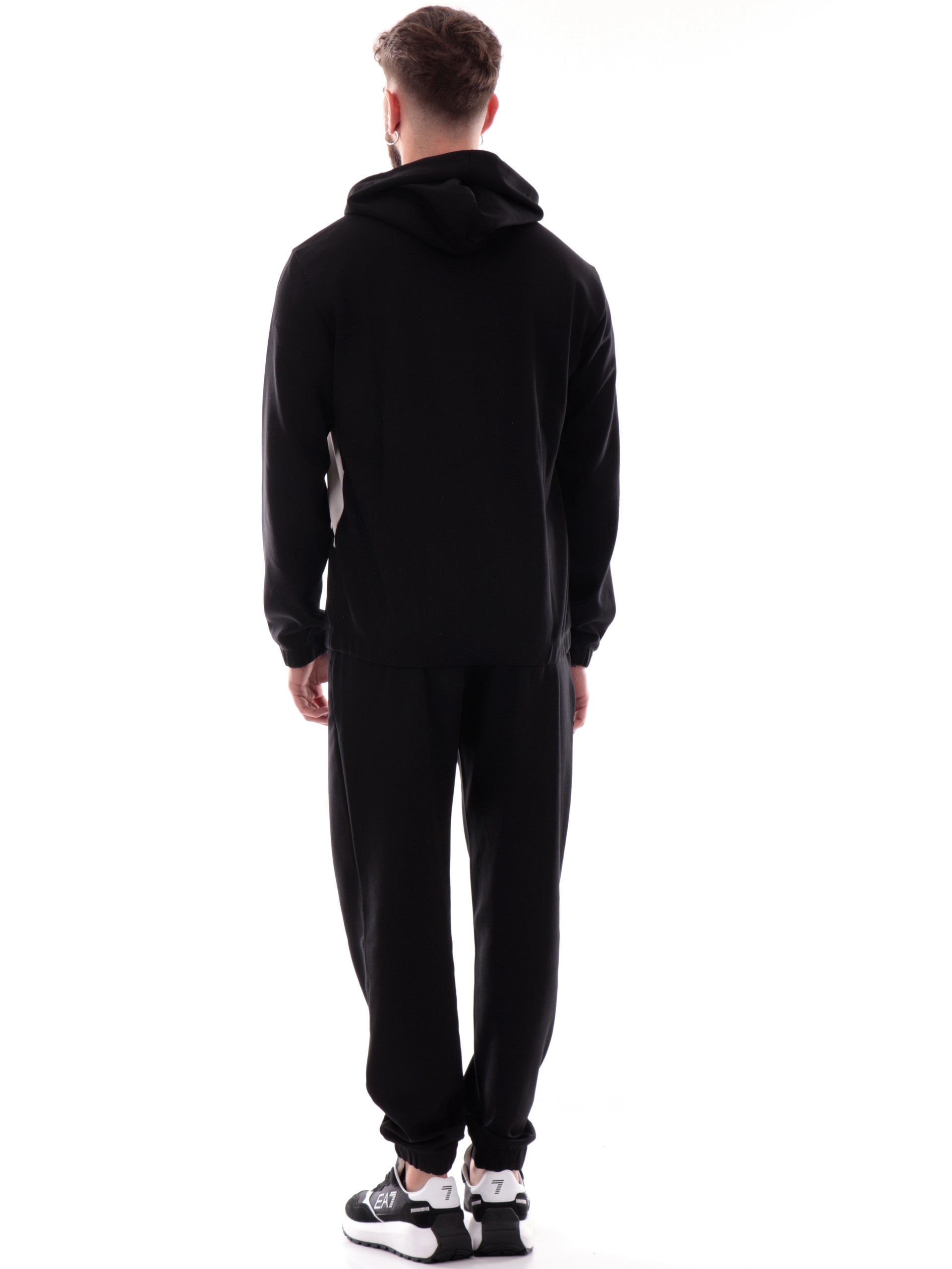 dcc70eed81e6f24fa3546abc0ff083bc66150c1b