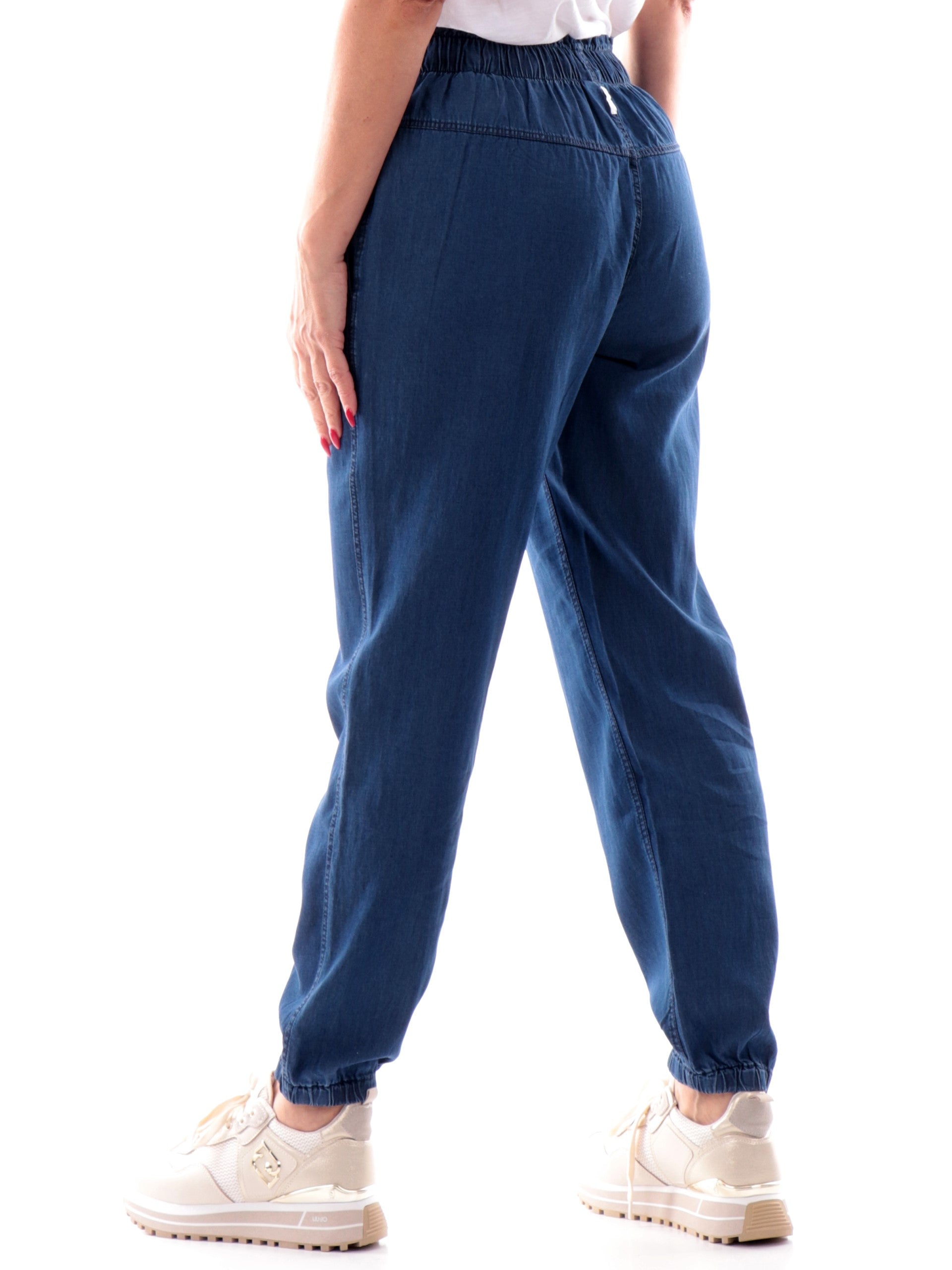 92bfd3c24457fdf8db6d9d330330e3a4afb9bc21