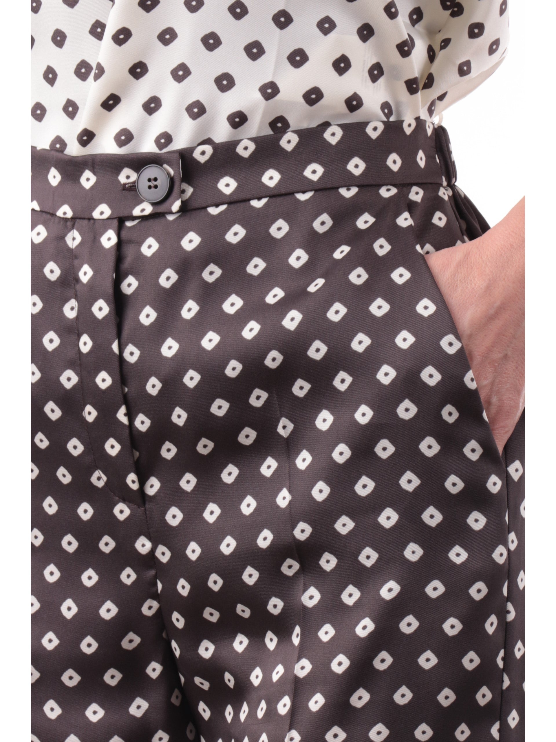 d98127dd5269b31ec77426323fbc3d4d5d6af393