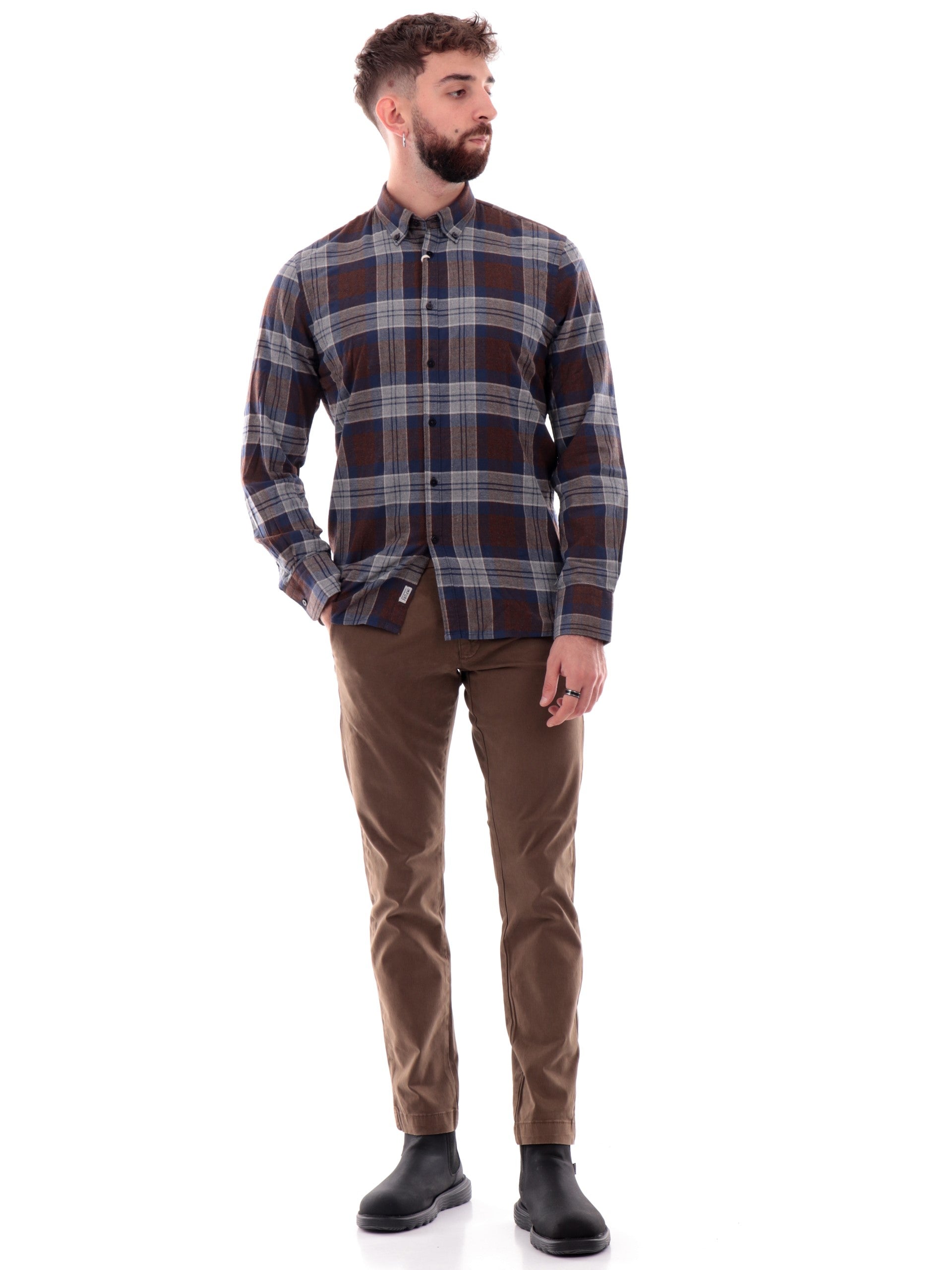 7213d383b075a777d7227c373a1e3ec07dad04d7