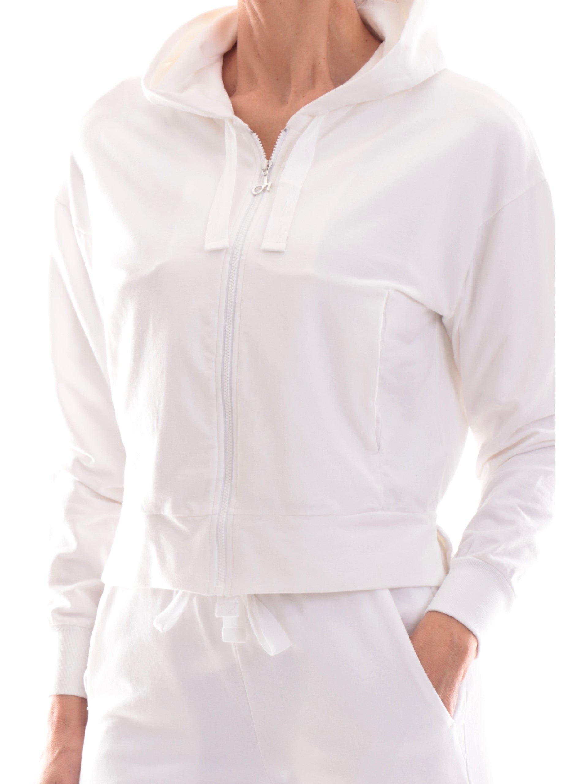 8c049f8c60fa5fd3147d6c7c22f393d4065ba872