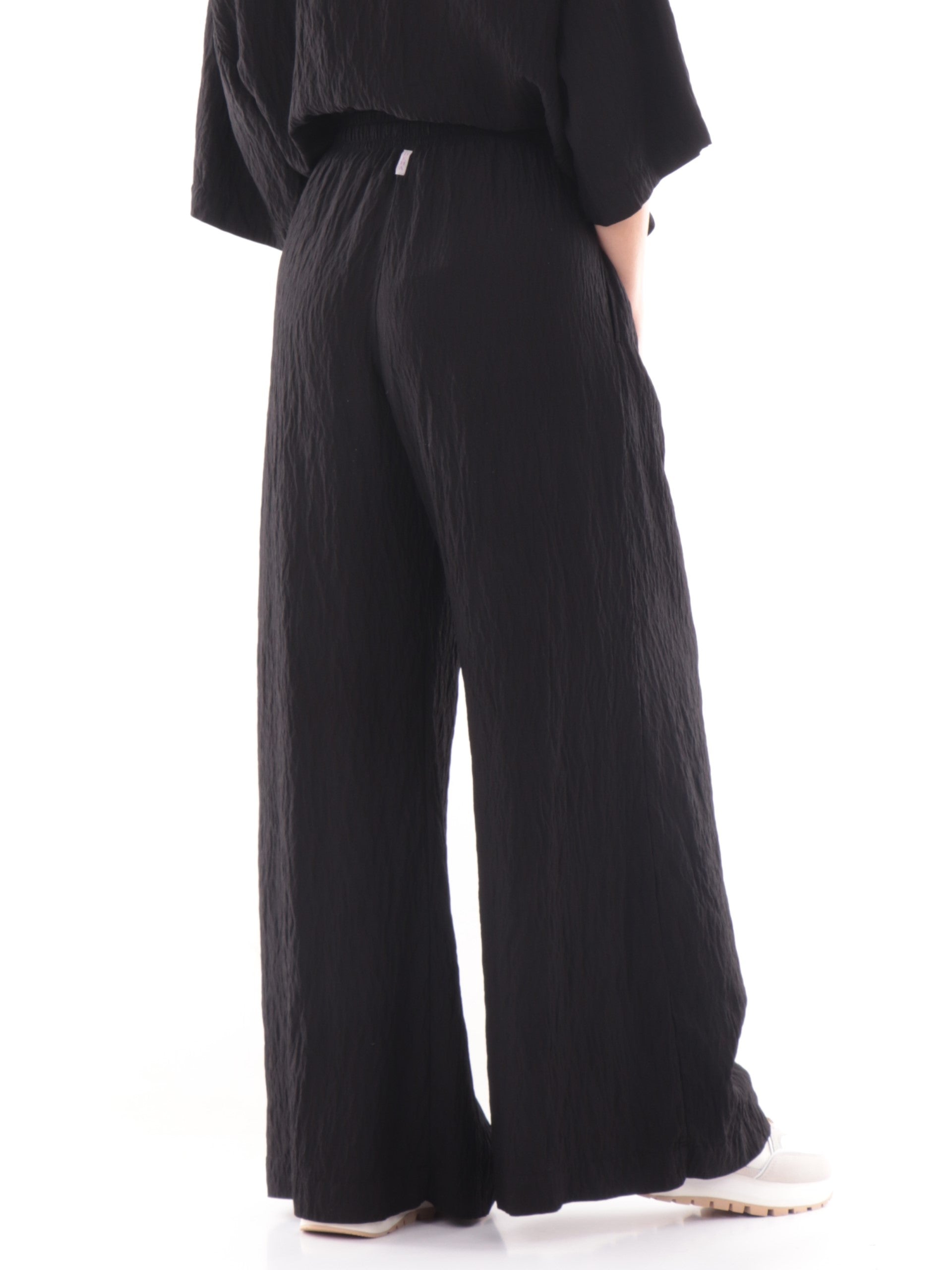 87d6c3ffc9226f1340644d5805febb157afded65