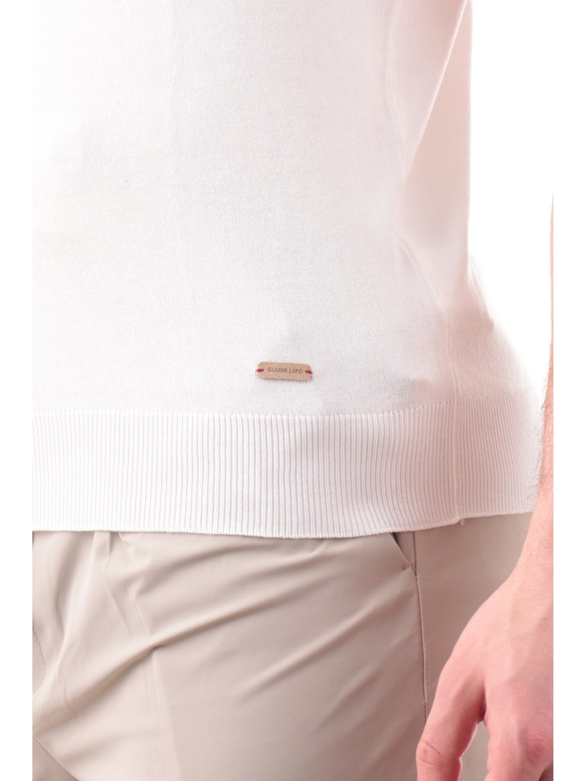 00322573e777060972175e5d119b42b414fbc76c