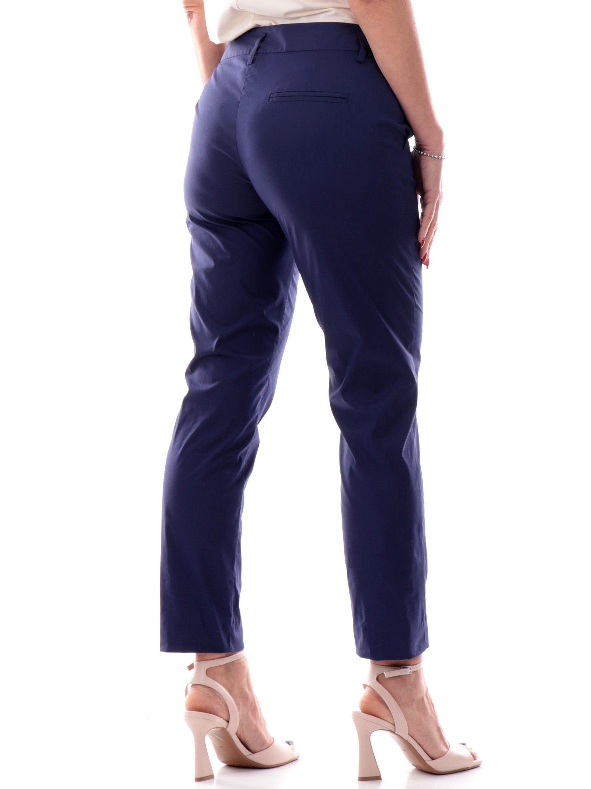 7e6edac2e4fb73f3039c1d3a5afc2879f868c038