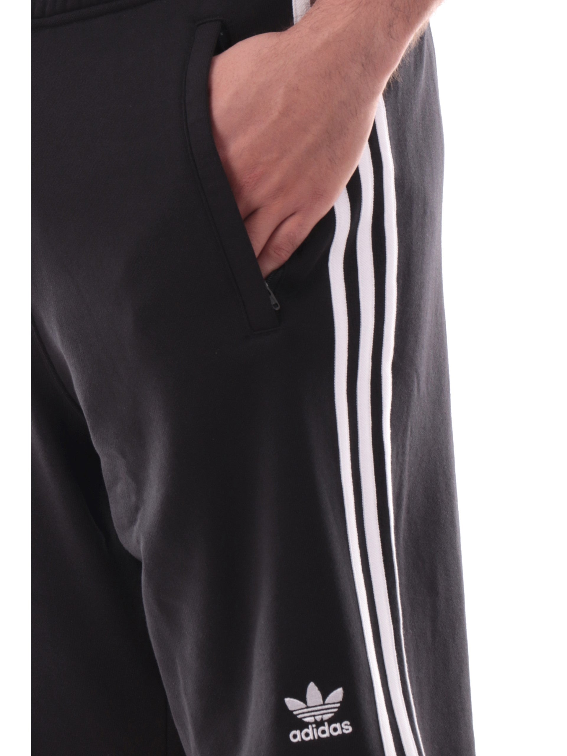 8f23bd68ab28feebf716c1a77978a87c1b1d77ba