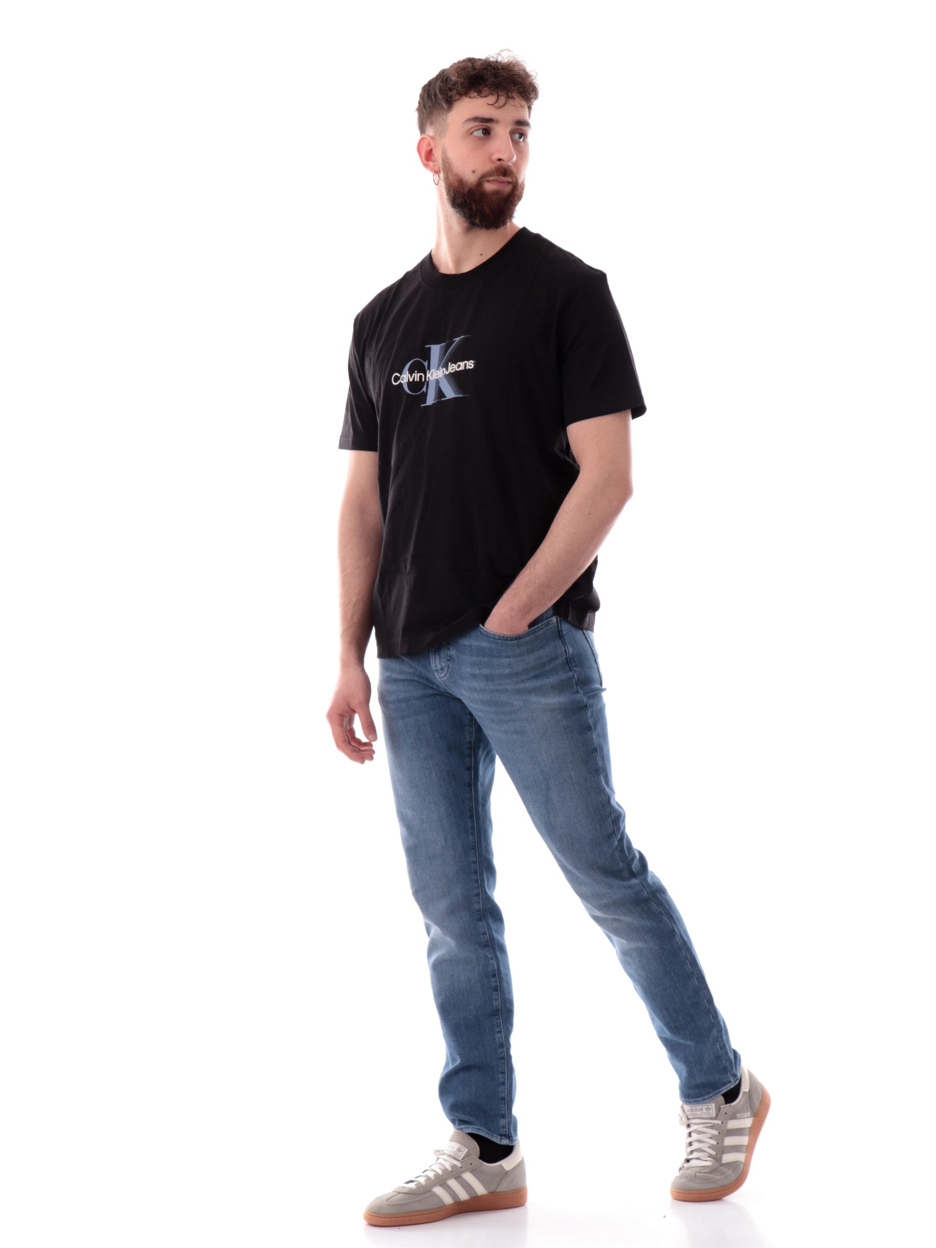 ca3fab4f177646a887966ac2a5229be28d40d51e