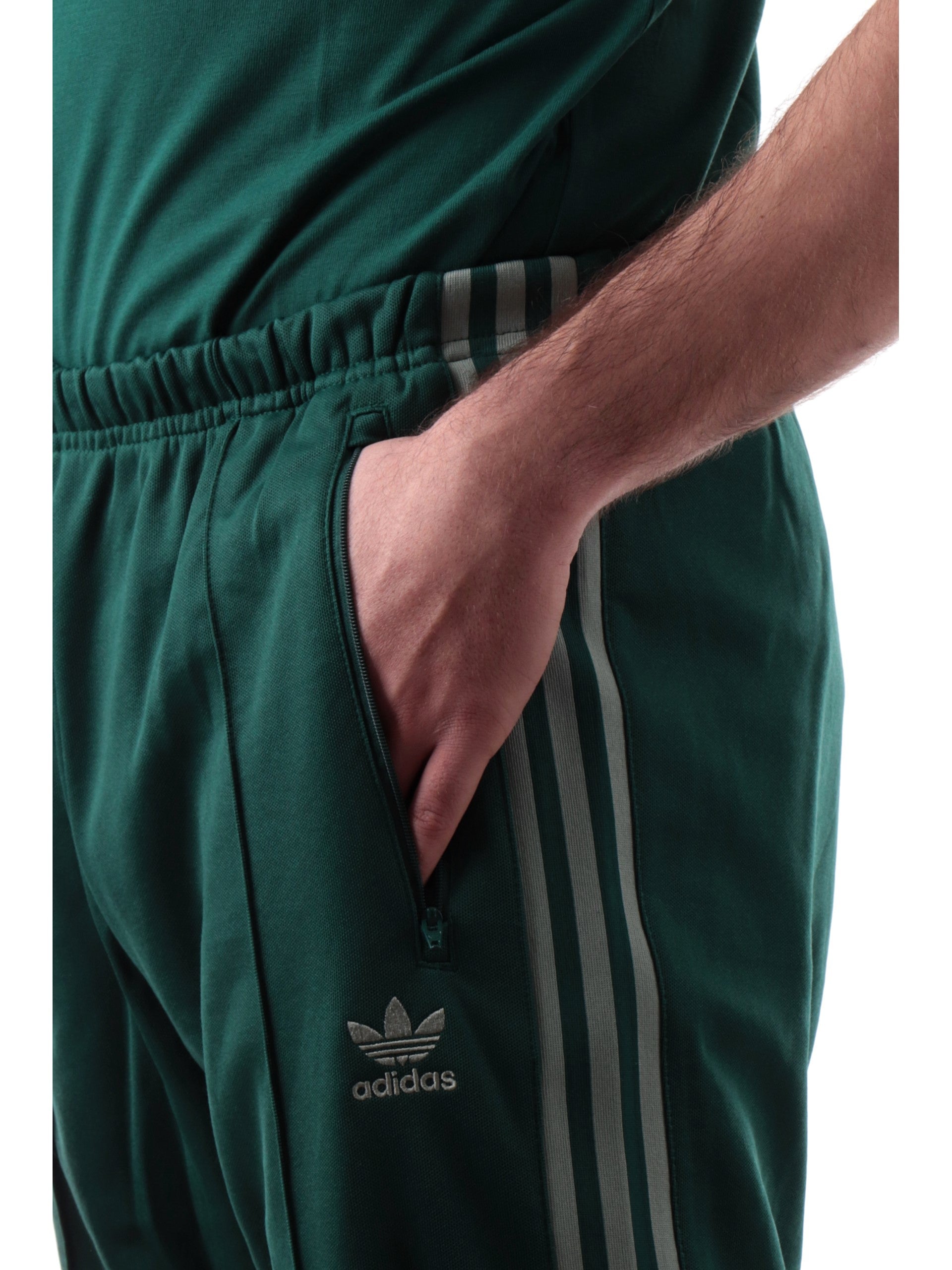 335c4f5c7b4b0e59173d5ed7be94096a0147ce45