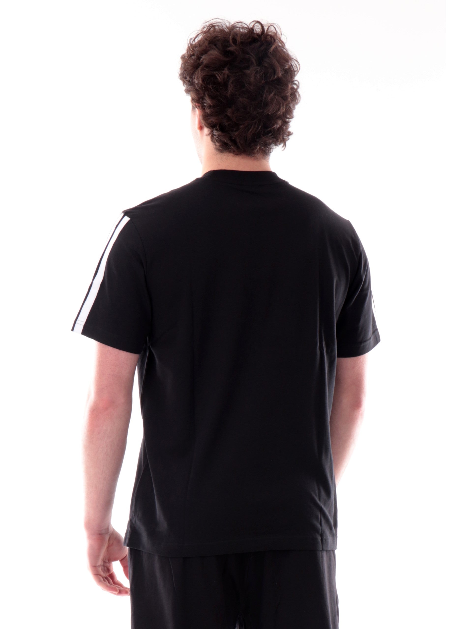 fcf23e24efcfb331ab7b0cf6f5ef2c478baaefd3