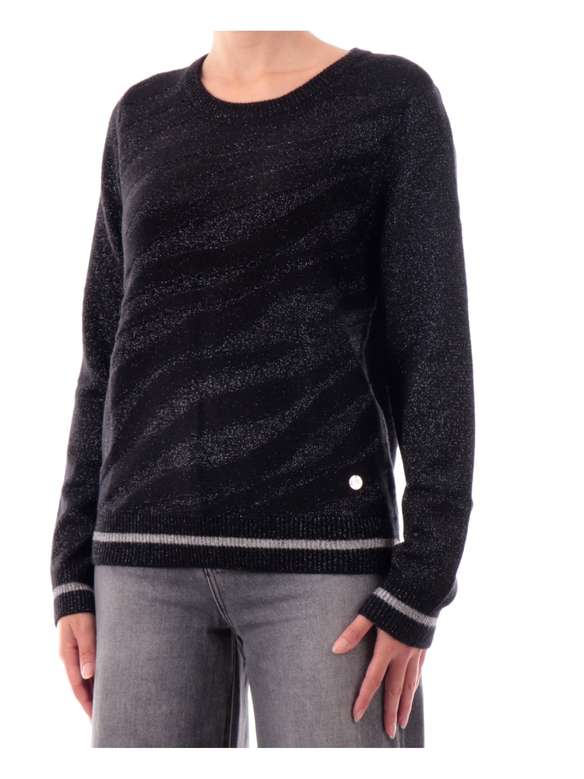 23811189d9762300c8a7519877ead8b4a78d2f5b