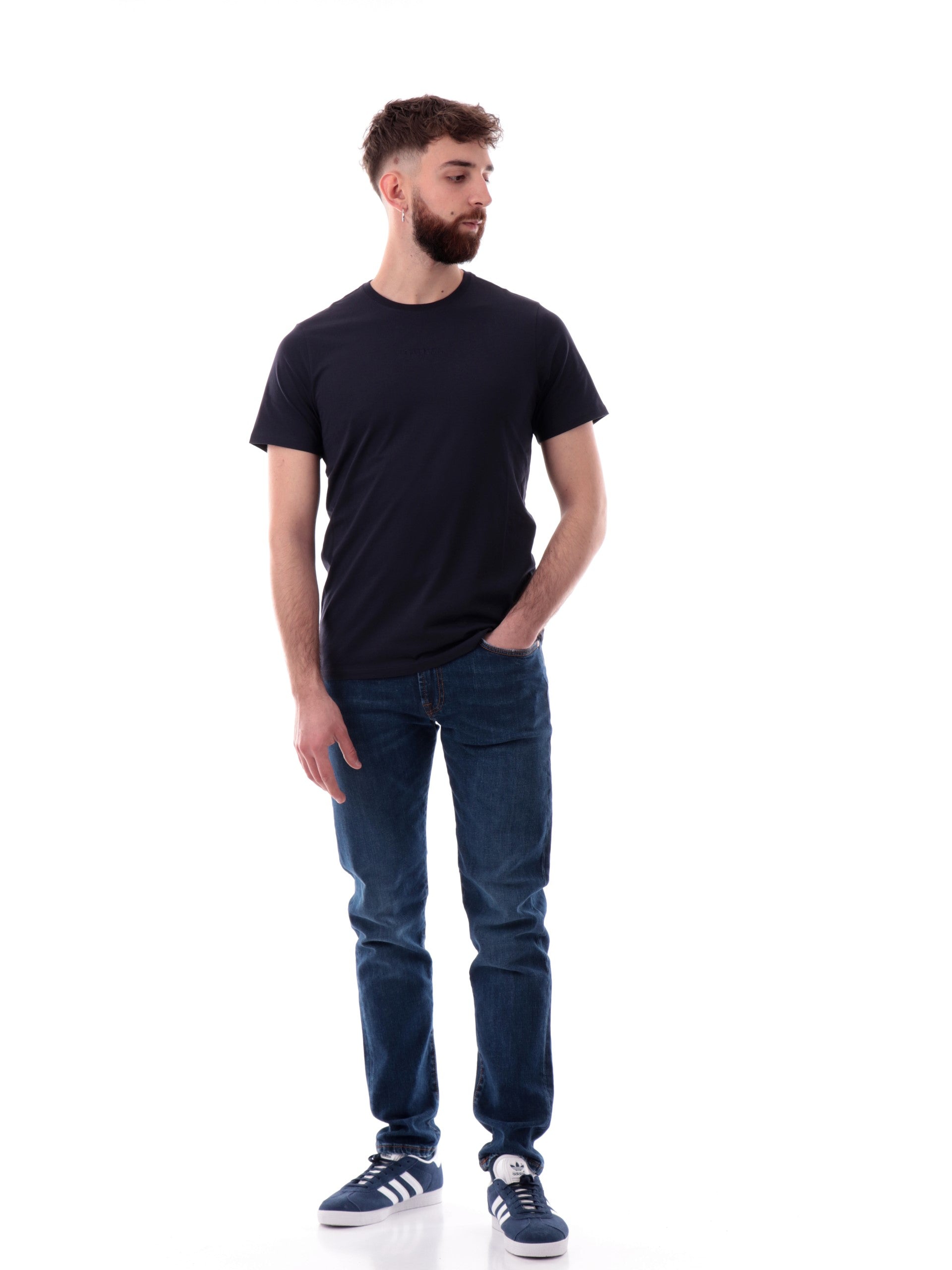 de48e4bb21383f36c158cbc4cdc62d8aea654021