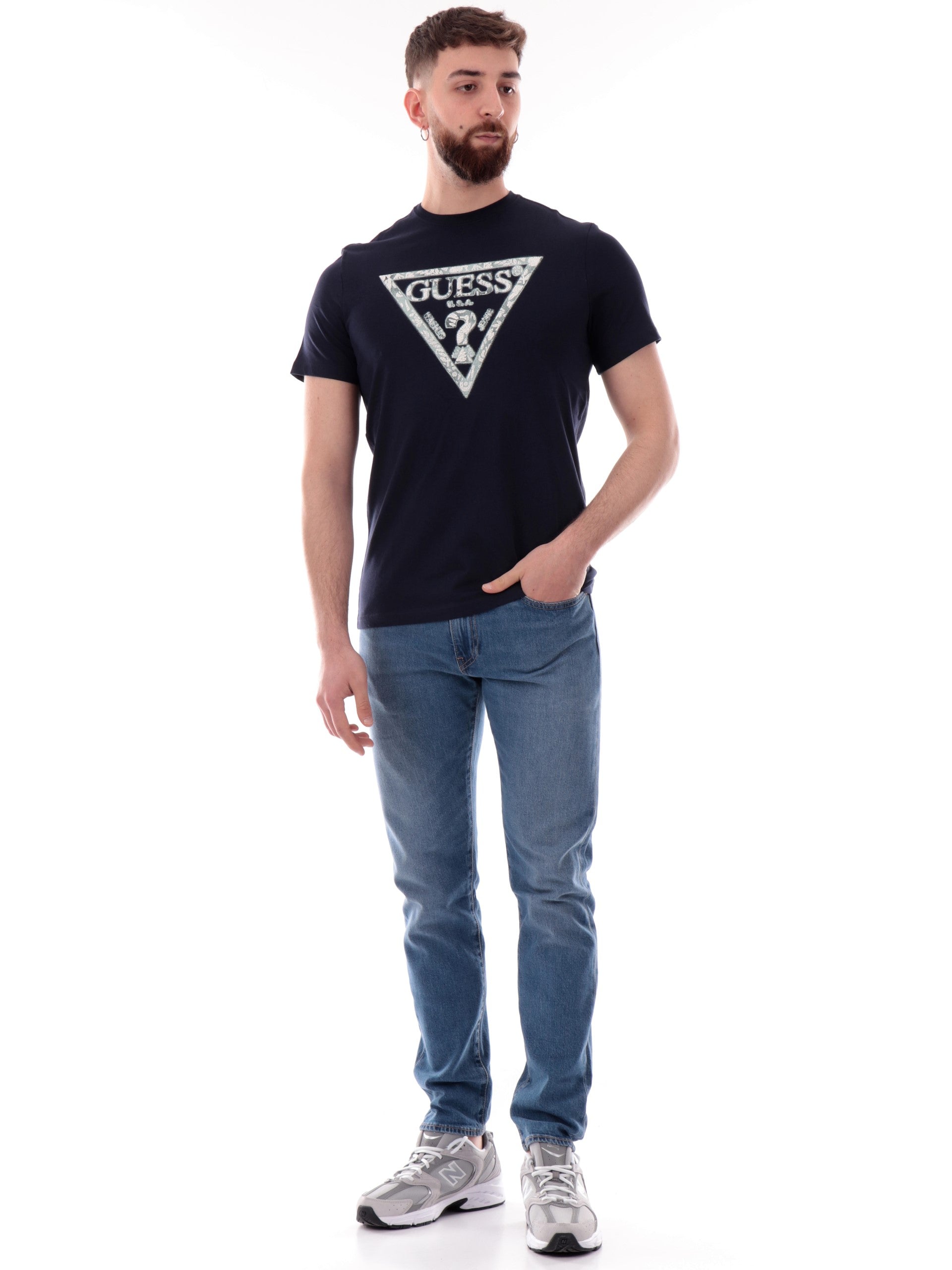 b18bc0e94d126d0d4f8750369ca0a8b5e5898dce