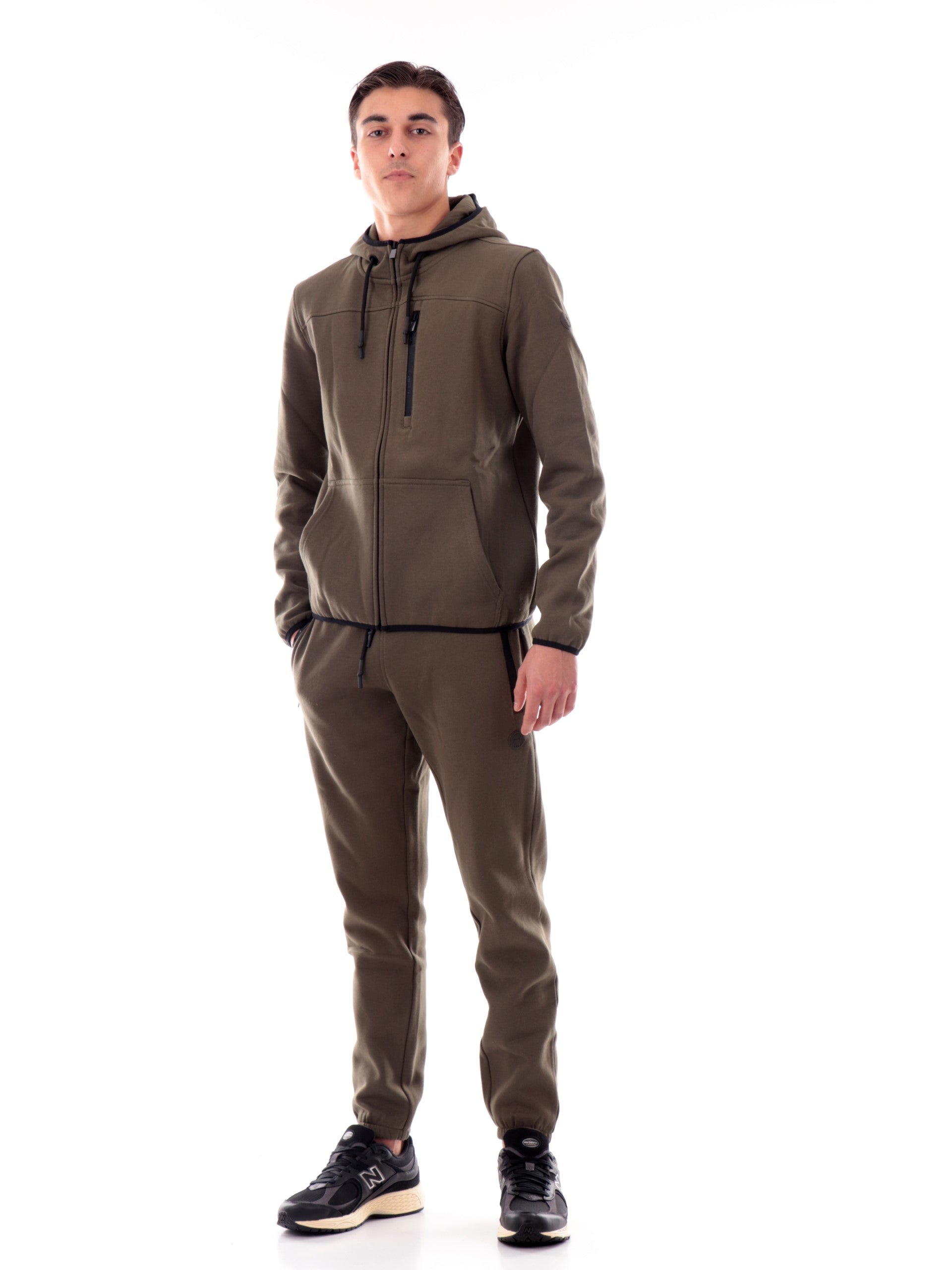 024015cb5df49fe37ad82d3c705f573163de026f