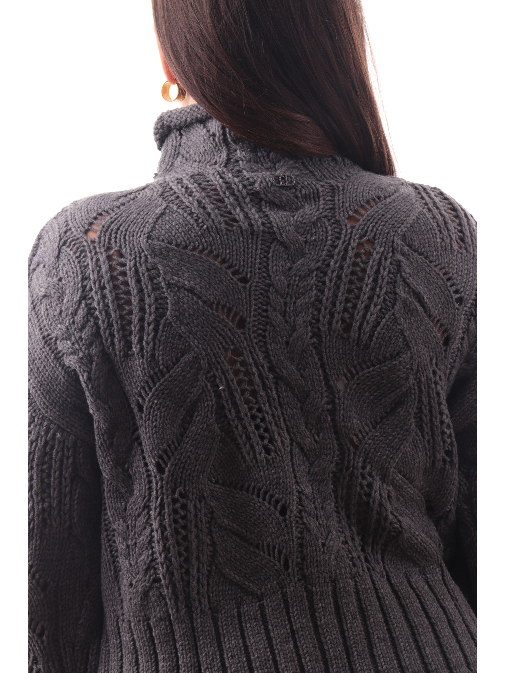 6cf4e11a35b430b616e535d9a927d33085b380f4