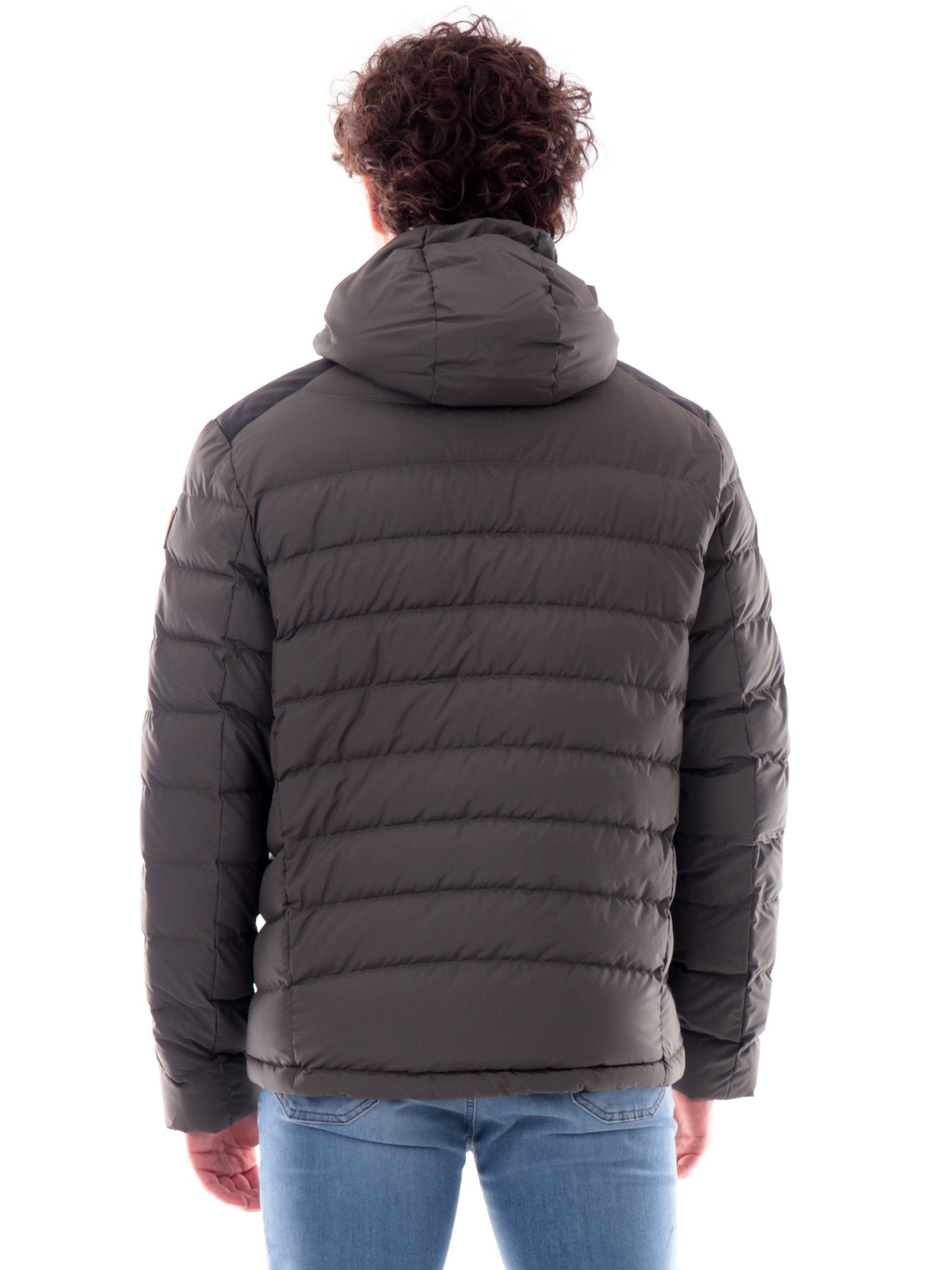 e7edebdeddd063640e316706cbc5ddcb6f885797