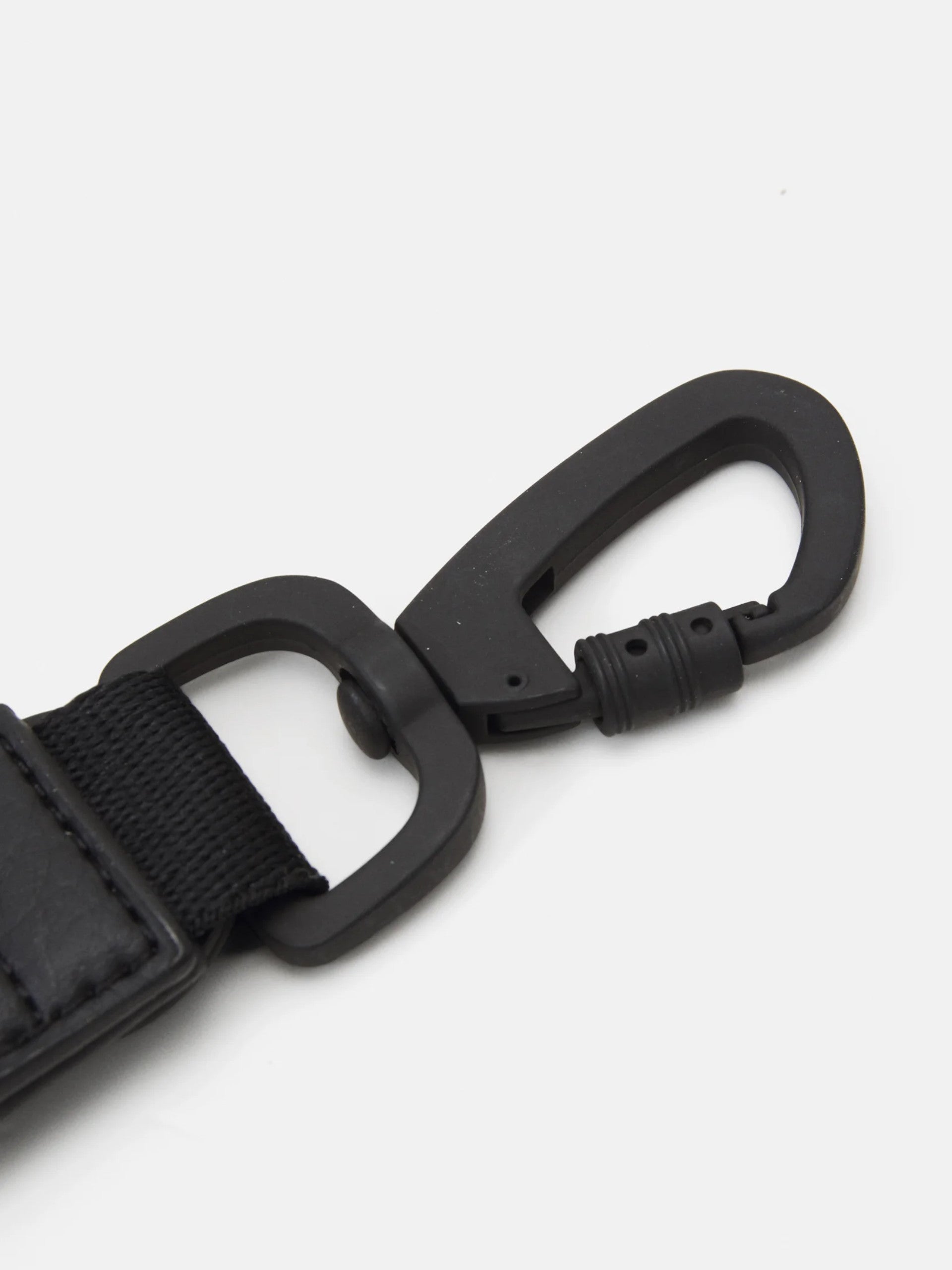 7ce65ffc2dbb8a3cce3b79e350f3753332adb89a