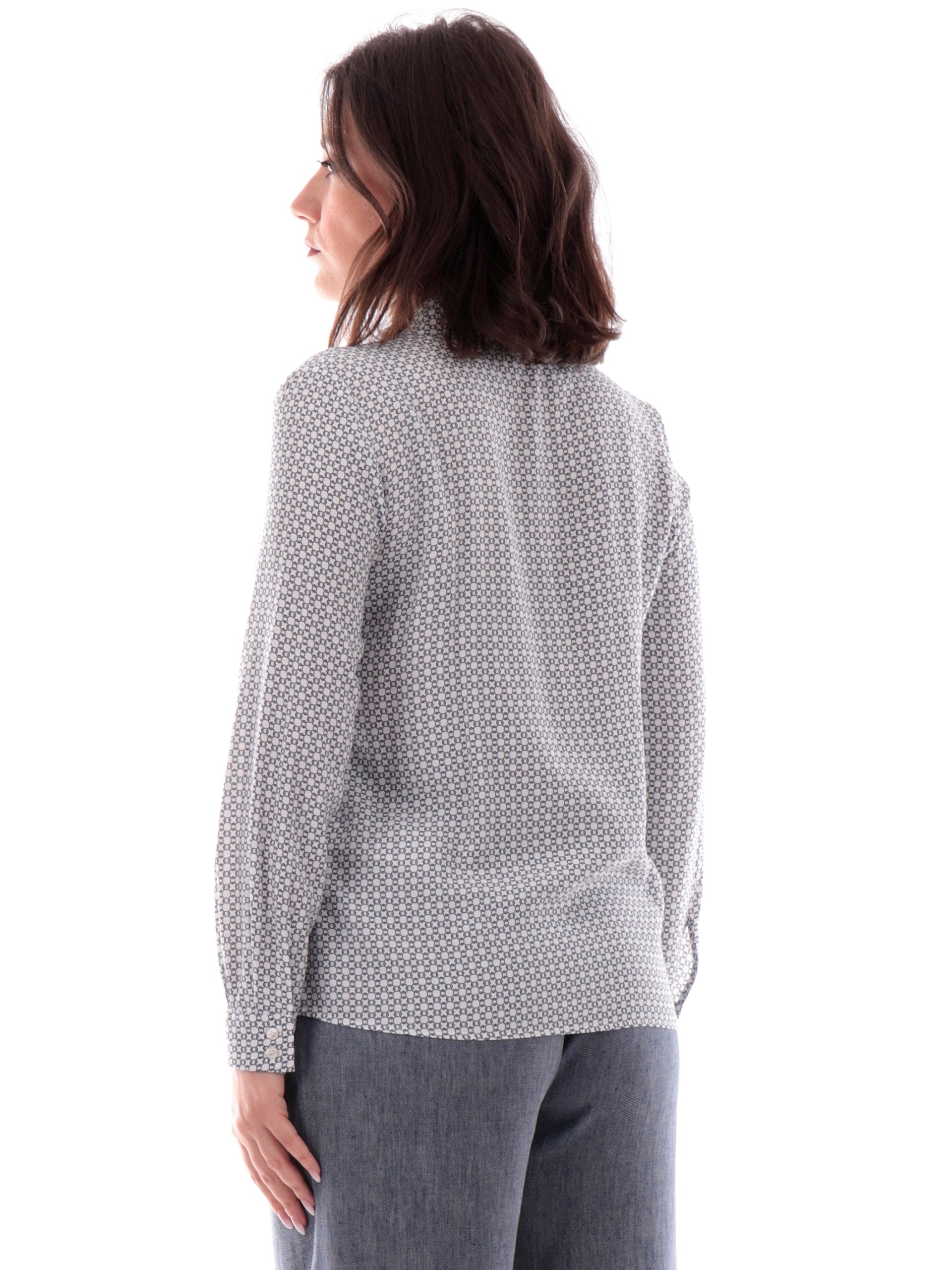 bb3f2de8e3d6668a3ec2f5866c8a9e5d69d3a805