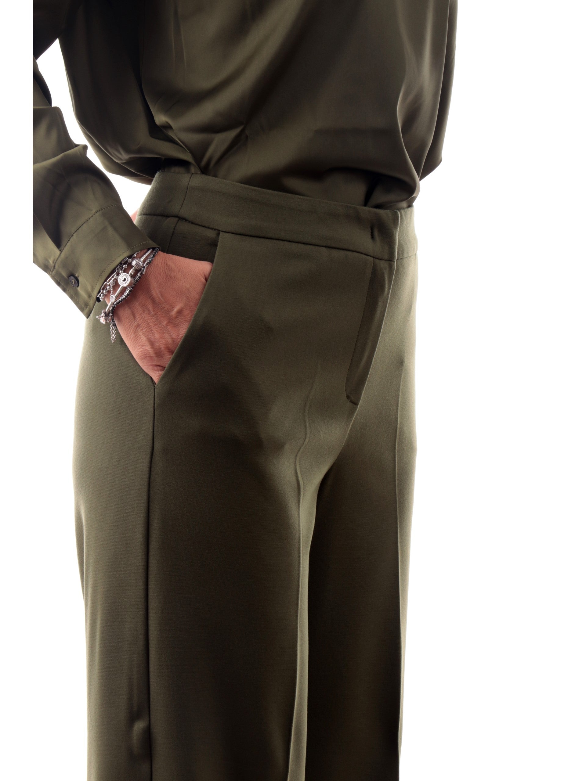 826ebd3af2ab9968a69828a3eca2a8a0d36ecadc