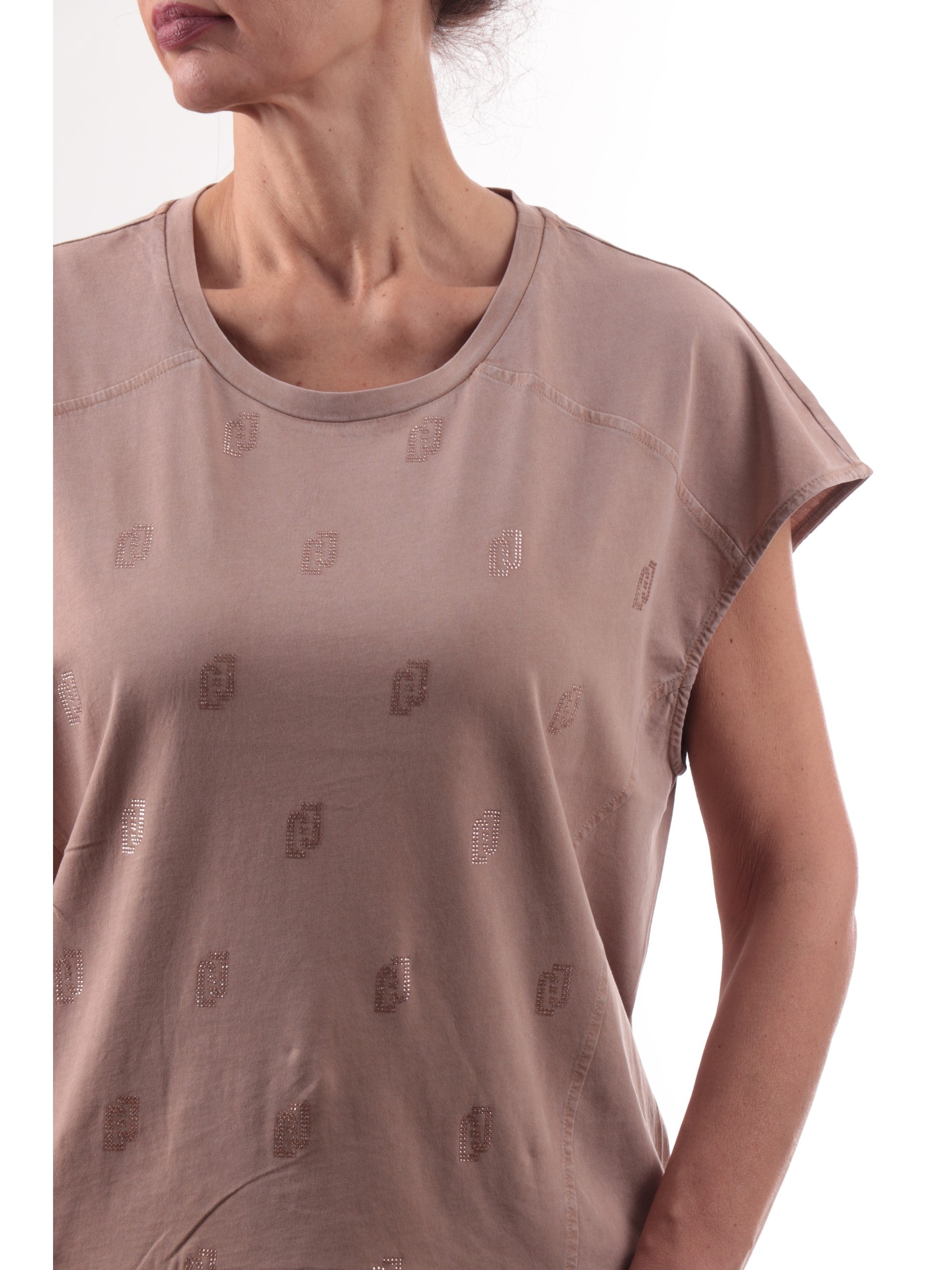 fec89095915306d538352d6b5e953a5a7686aa0c