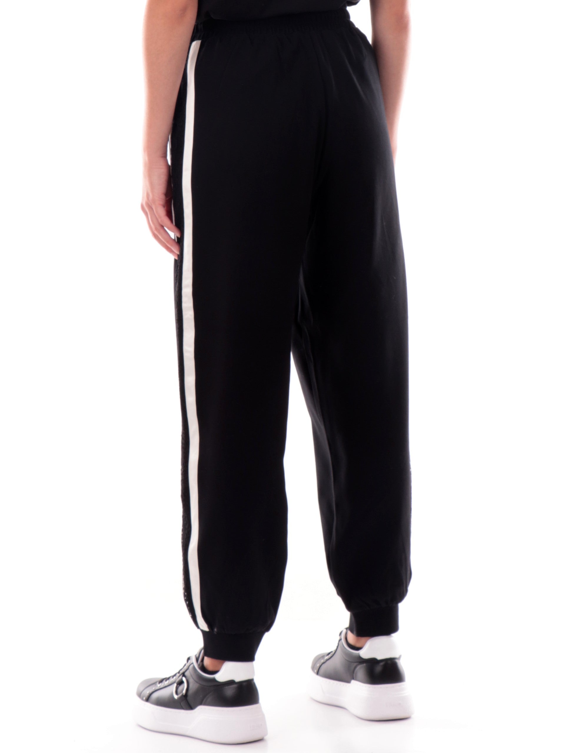 55c61ea11c92fac43f423cc4450a4d13b01324ff