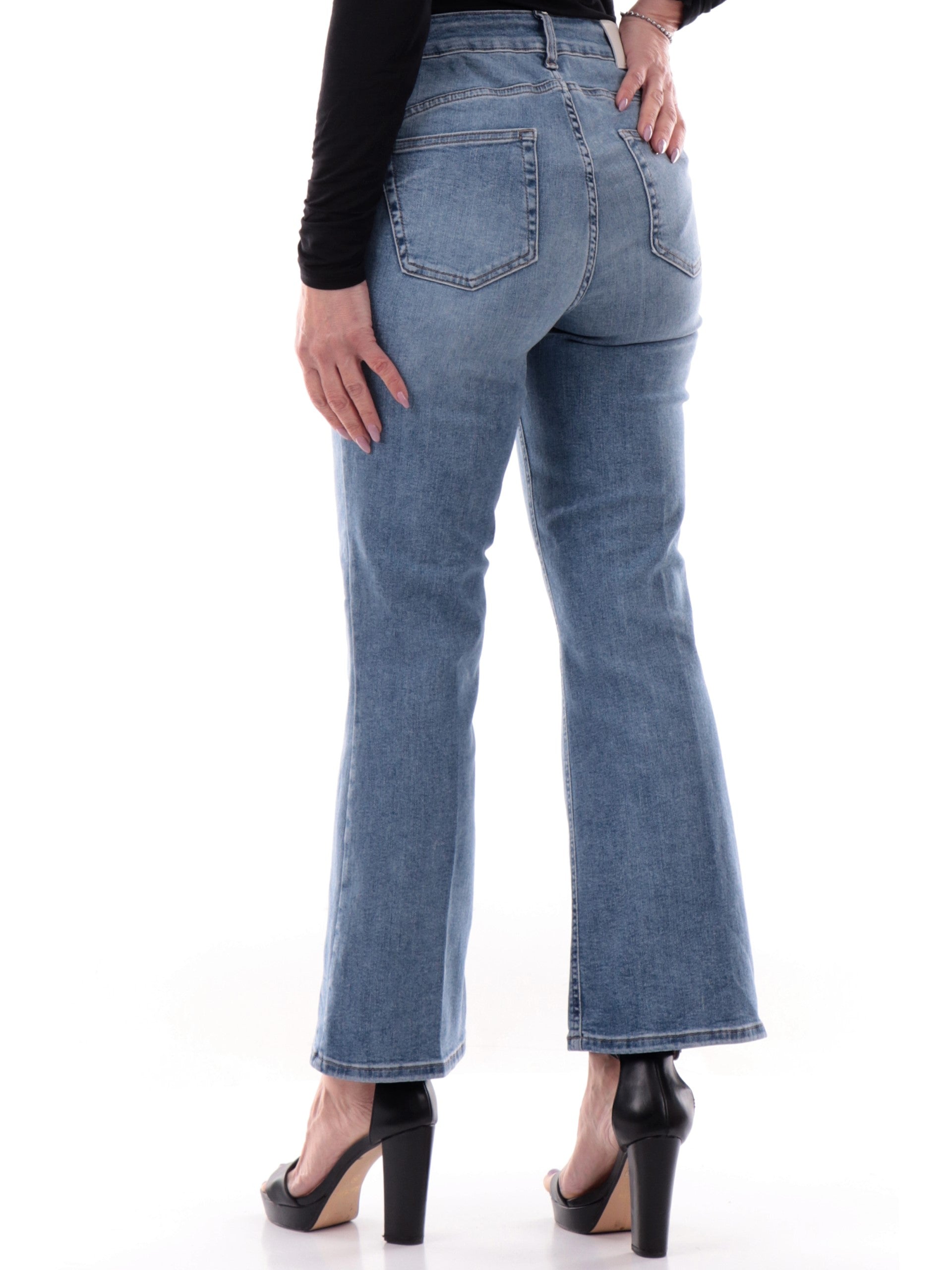 1b0bb11c3e9fd71577720c7060abb14defceb2d8