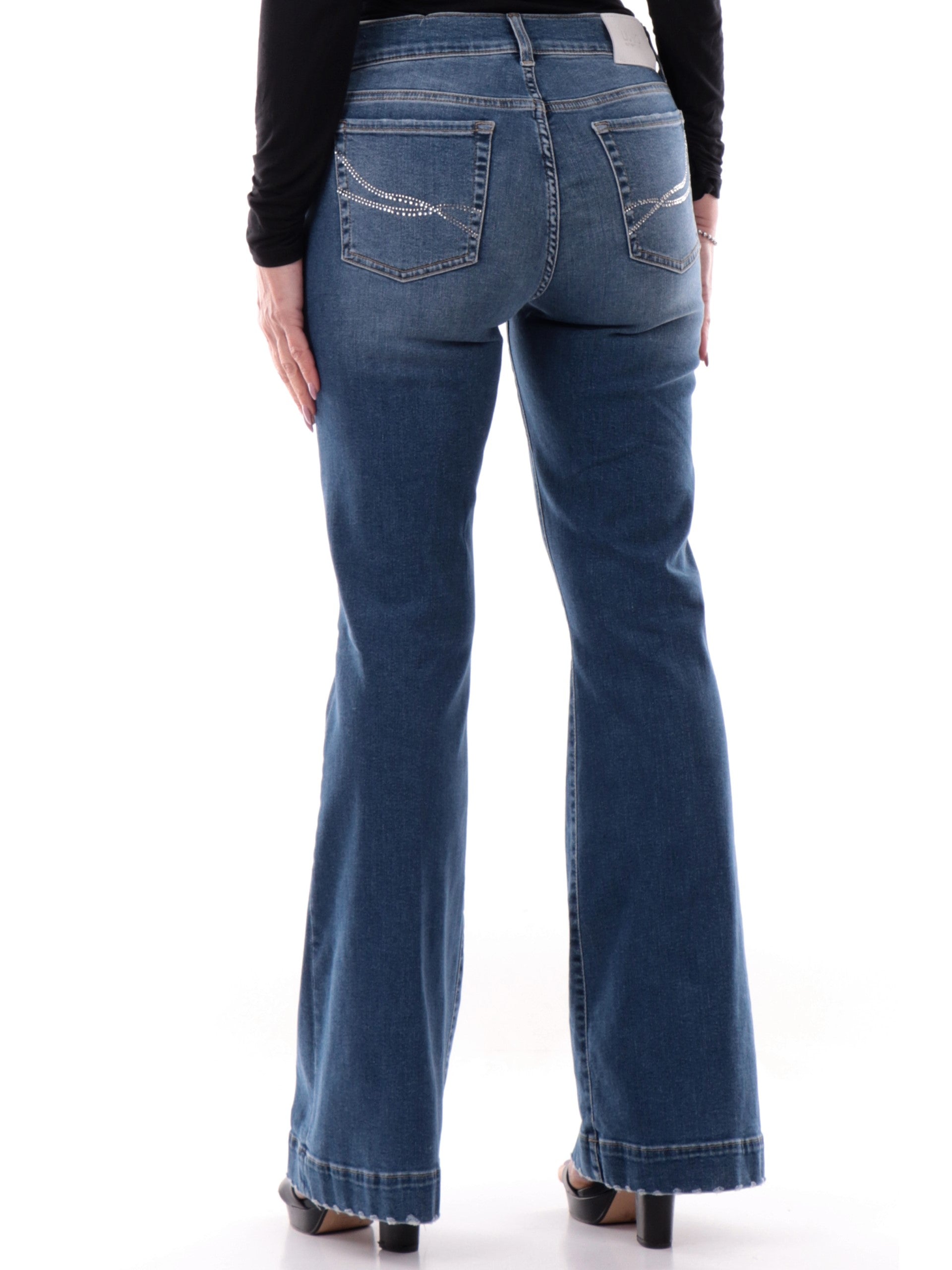 e60e0a73347f37cc275fcff76f5d82c1a4afa081