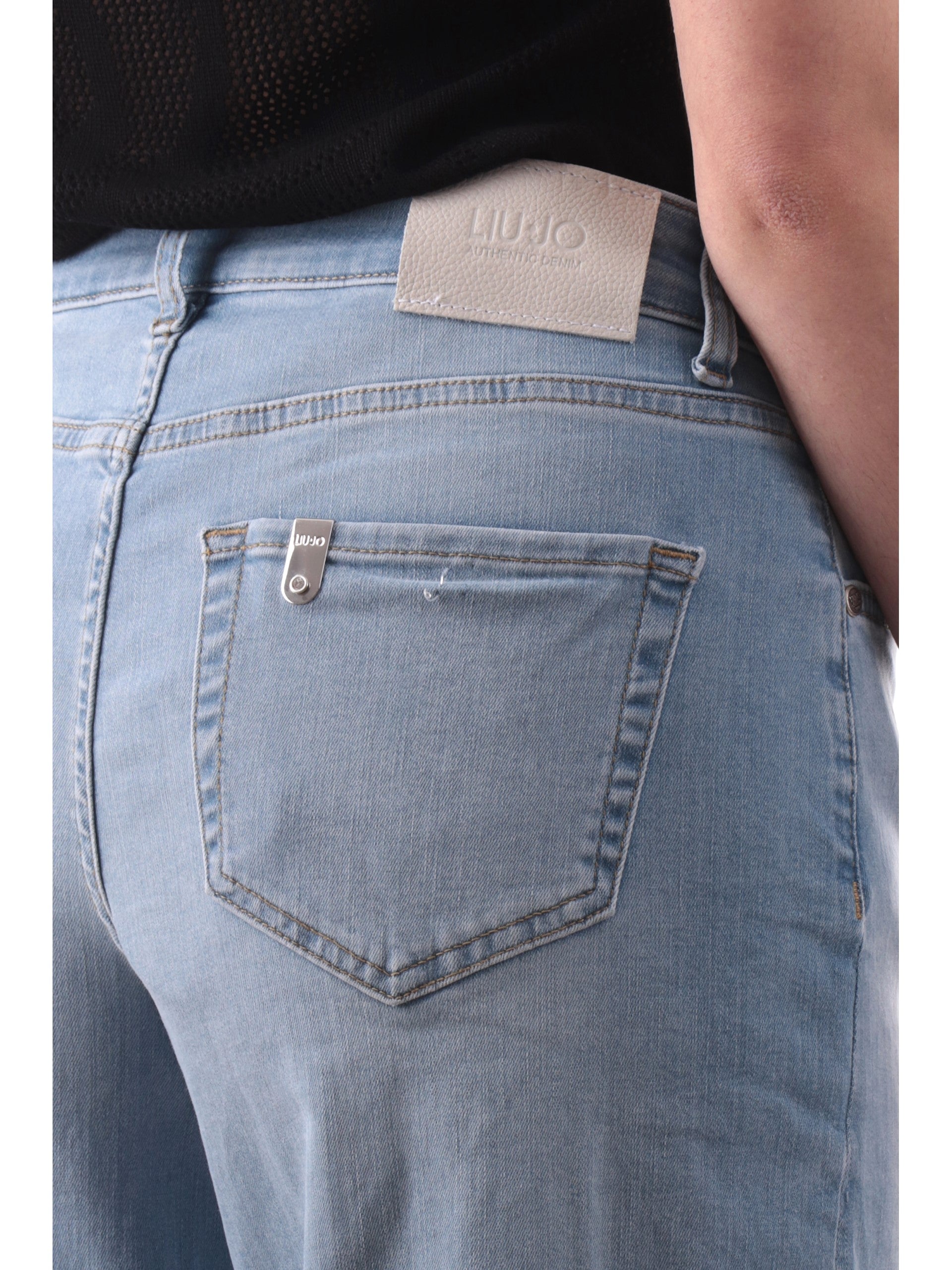 5e1d8727a80e7cd78d9dbd9db7947f7e28a4d5c2