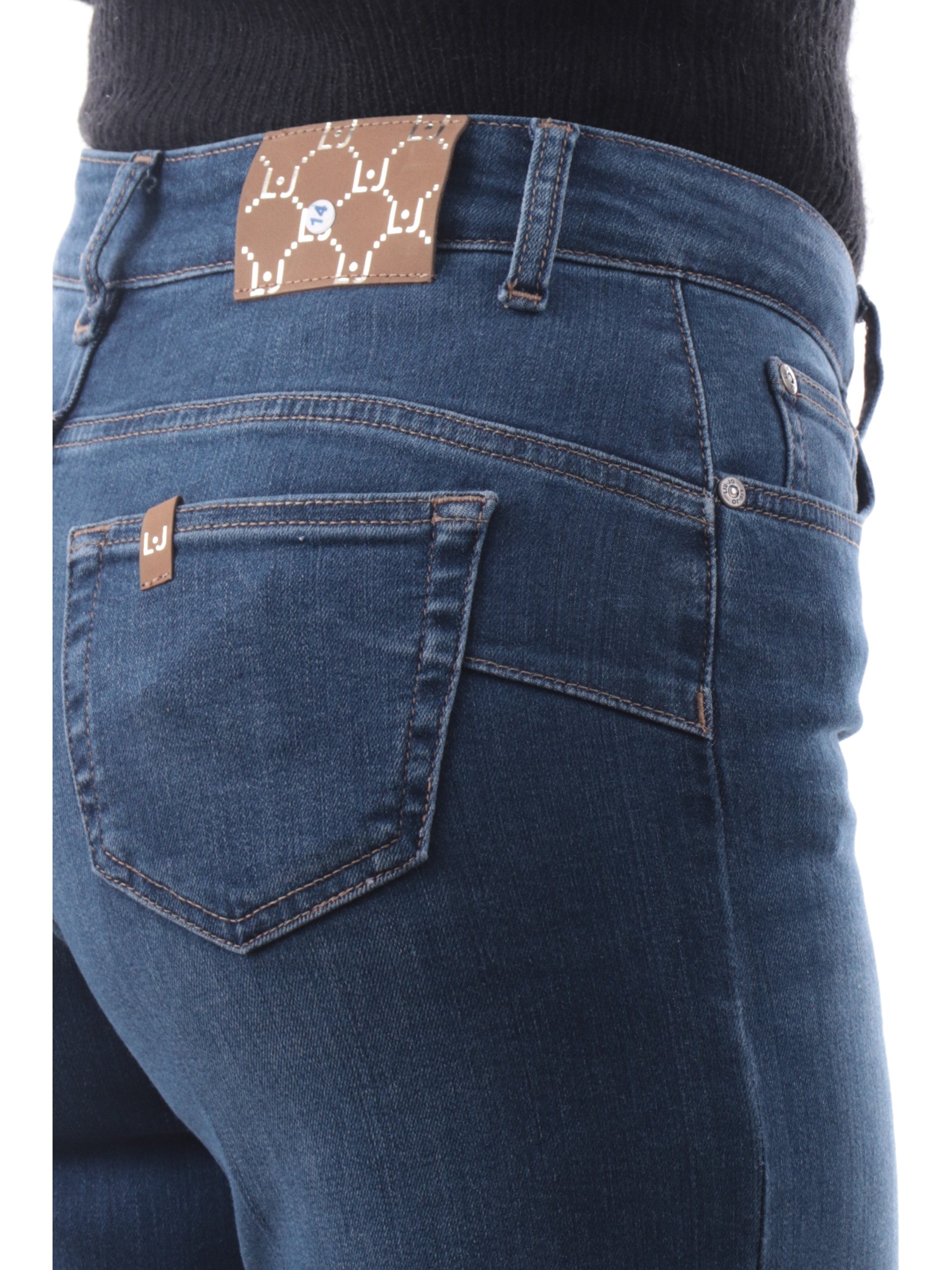 7ef50da56f9b75fb4caf6b2b57ffcd8663ad3950