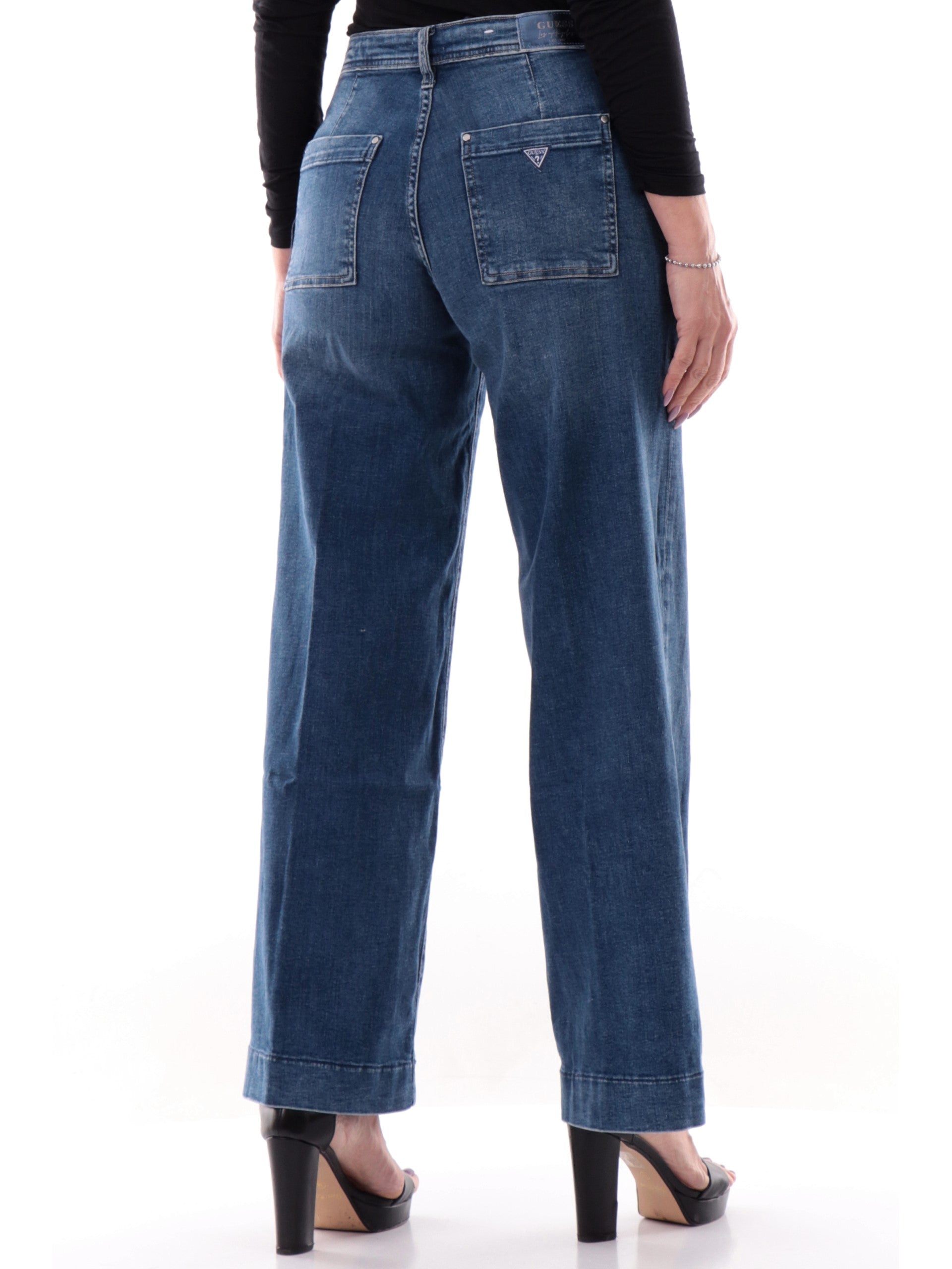 3823c34c7429221df36212b01e37b297d7770058