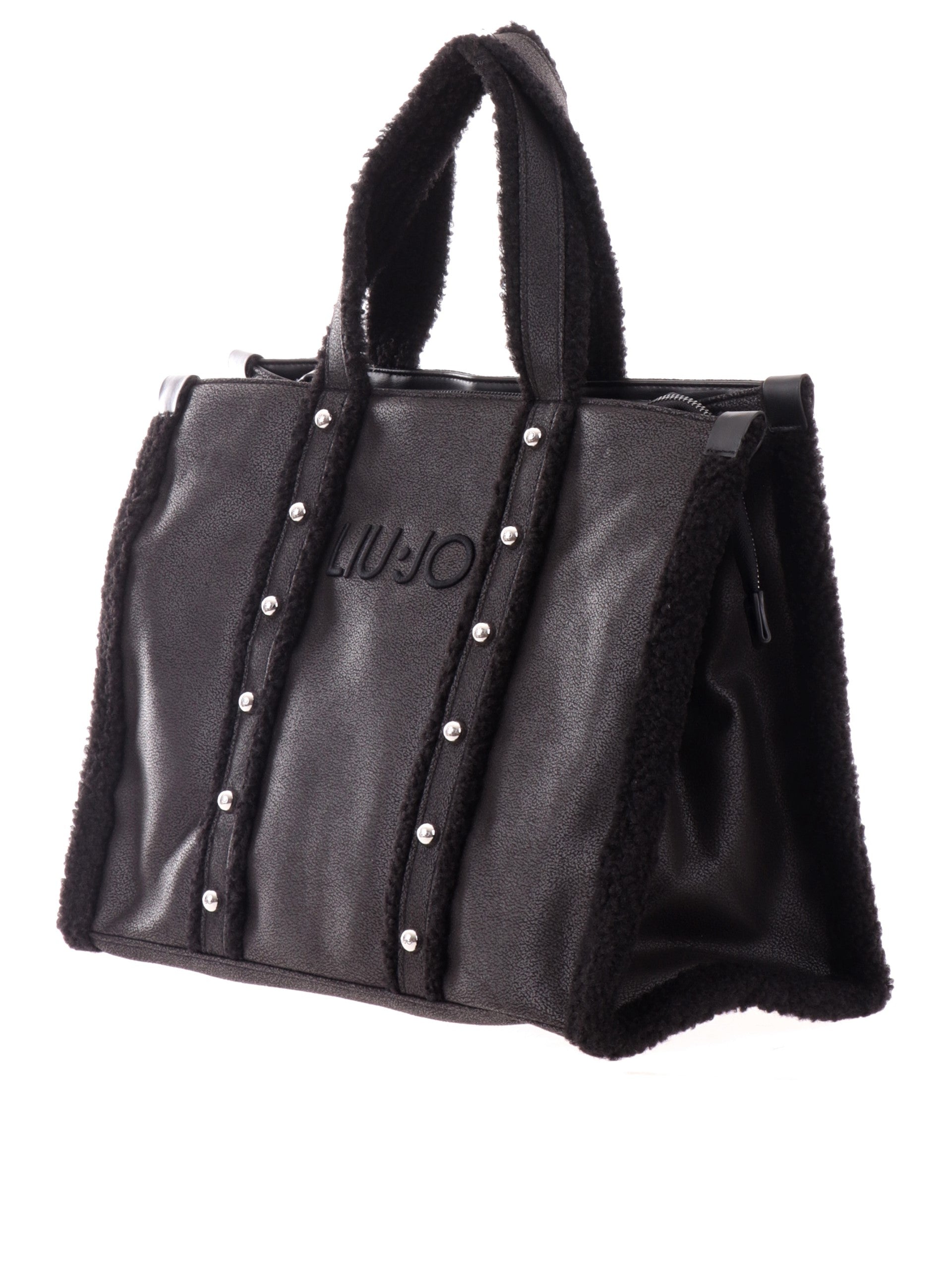 3a985e4a3817d3e09a6ca08cb418f84d8c756dd4