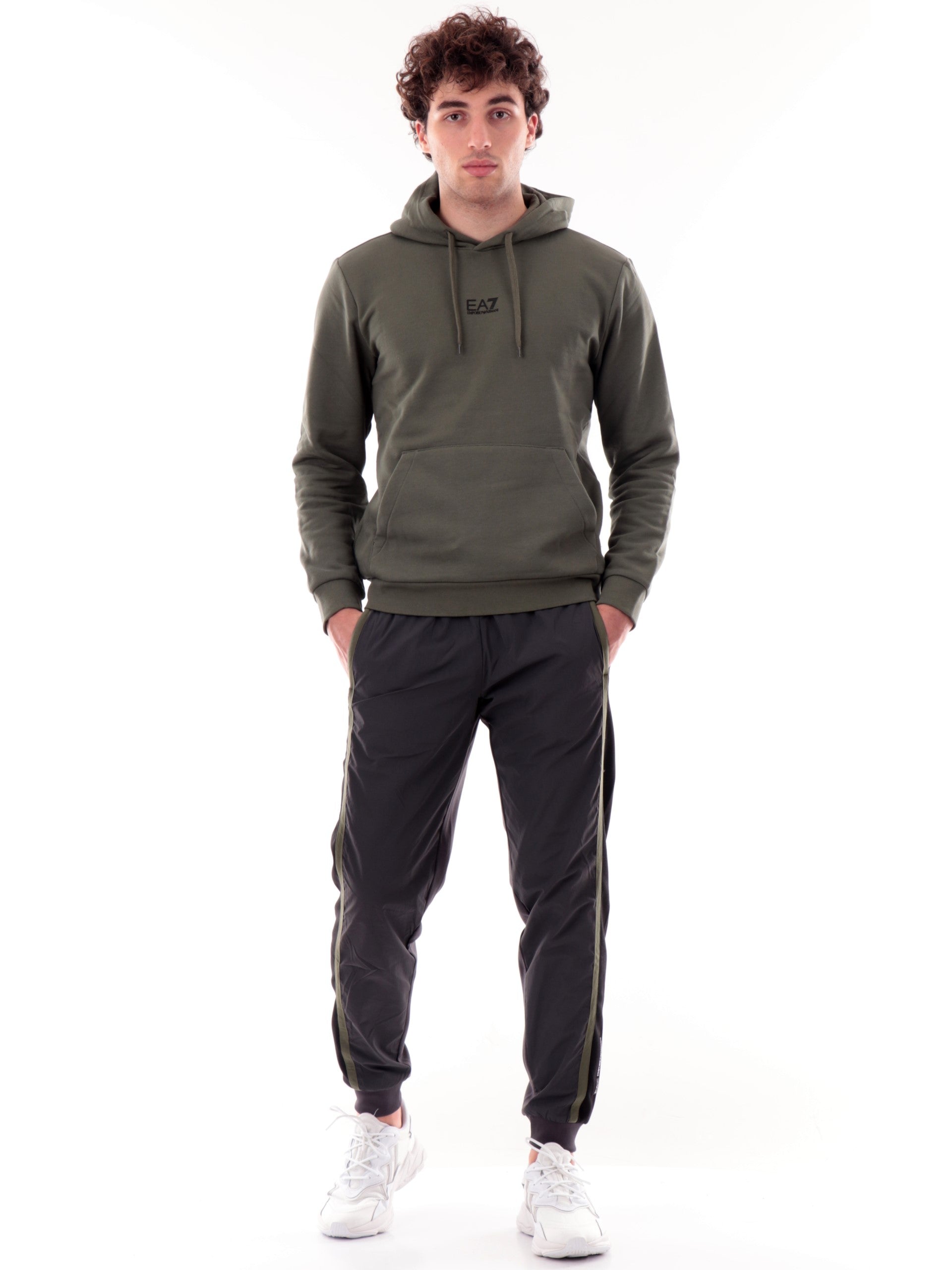 ee36d6a8c829501eeb04df6d22bf704347c6a294