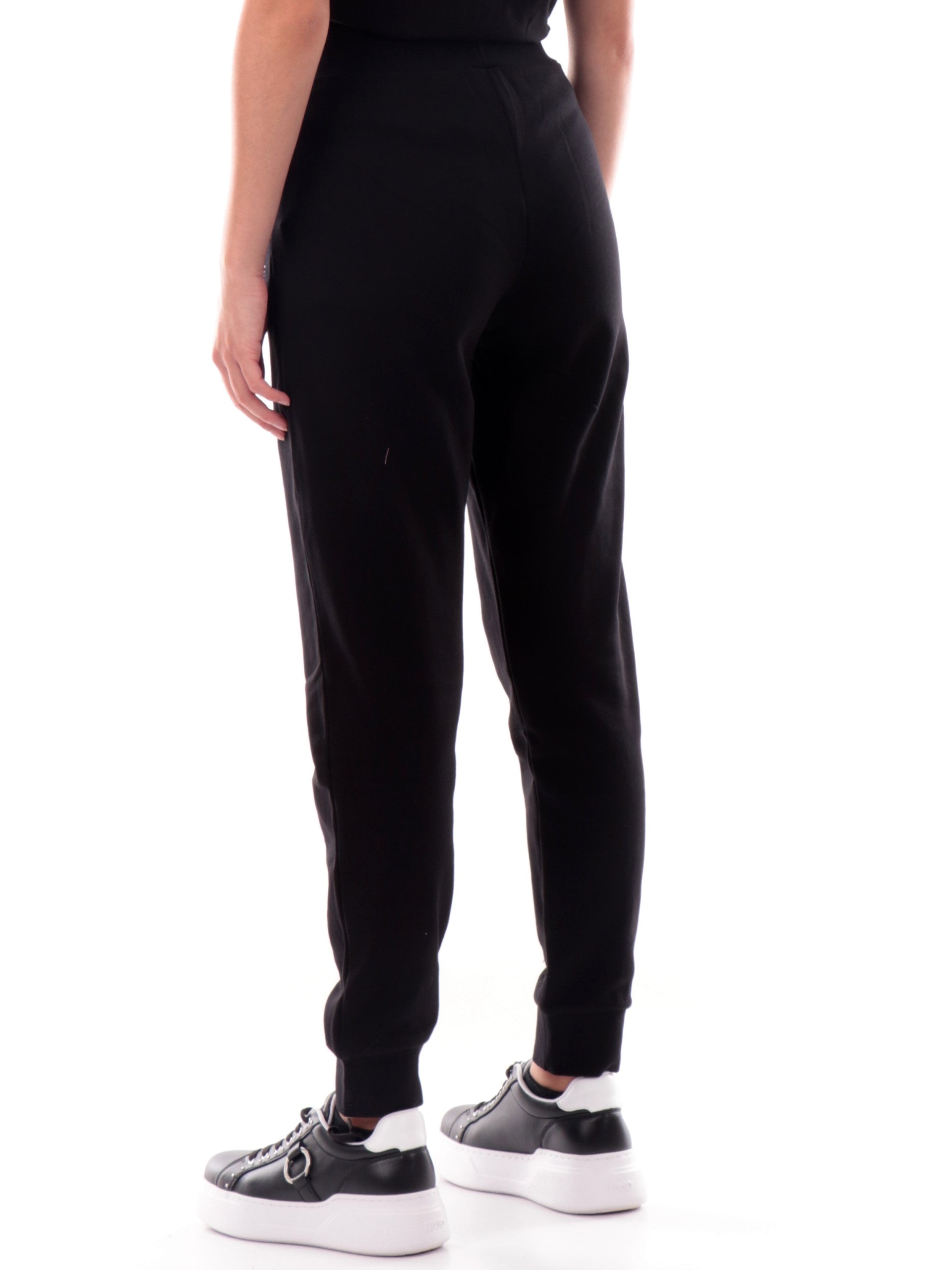 94c67f6a428a7f0b6e64da33ab50c5c9d66db92e