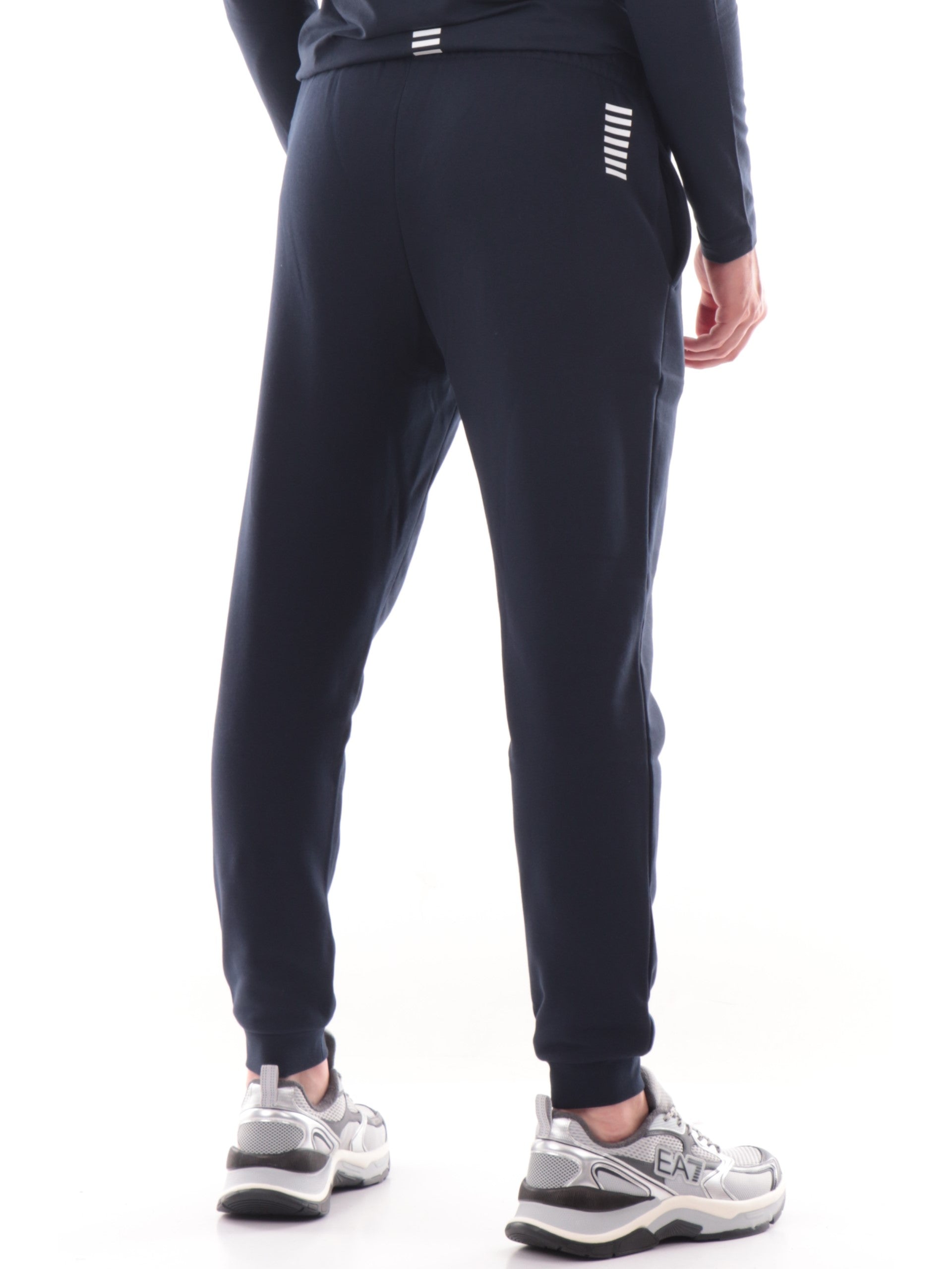 fd8e1b2151928144327be10e8c7a42a7c97d600e