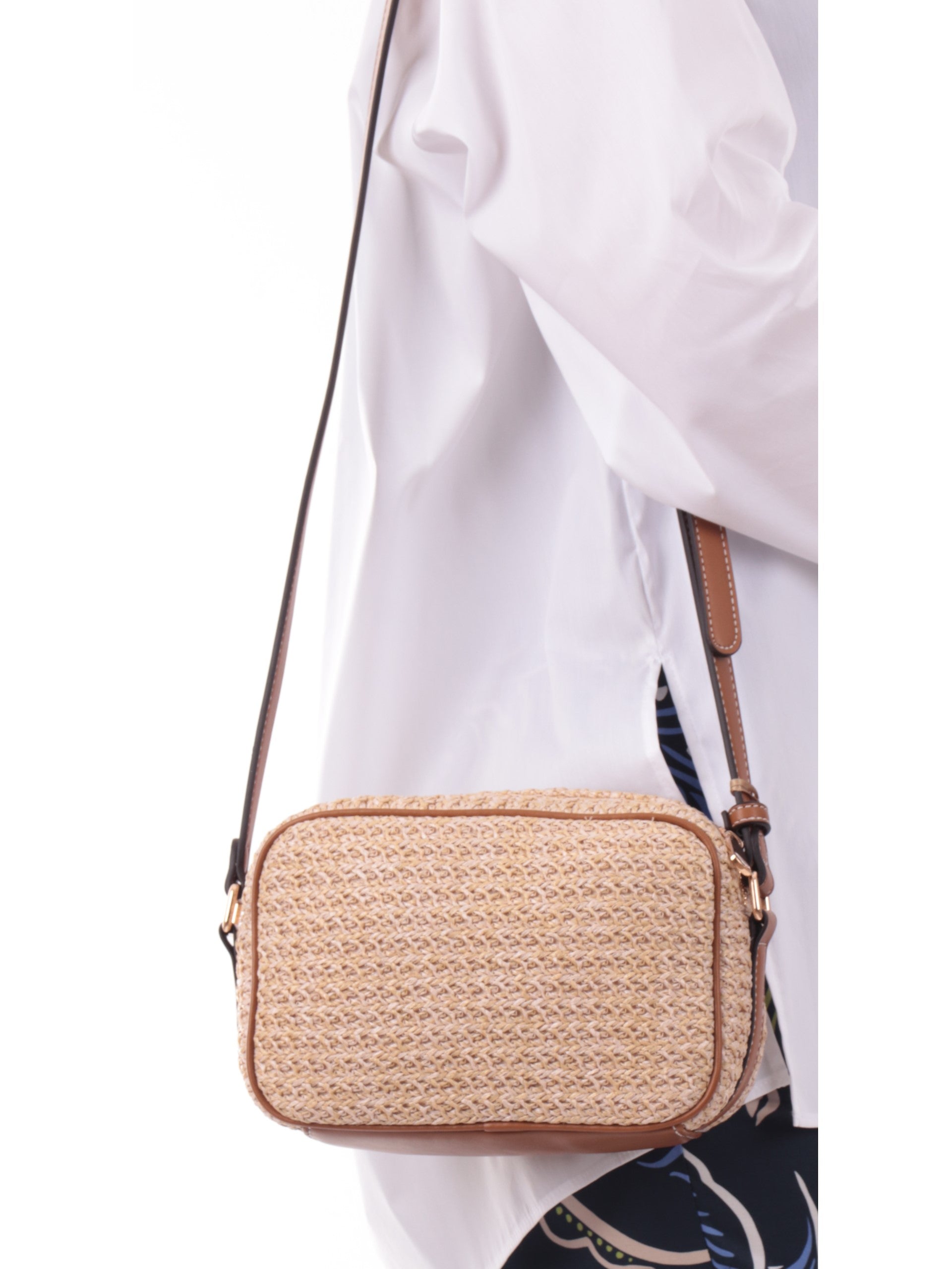 7cb75aa820ee171a1f7045d88ab7499d09d8e885