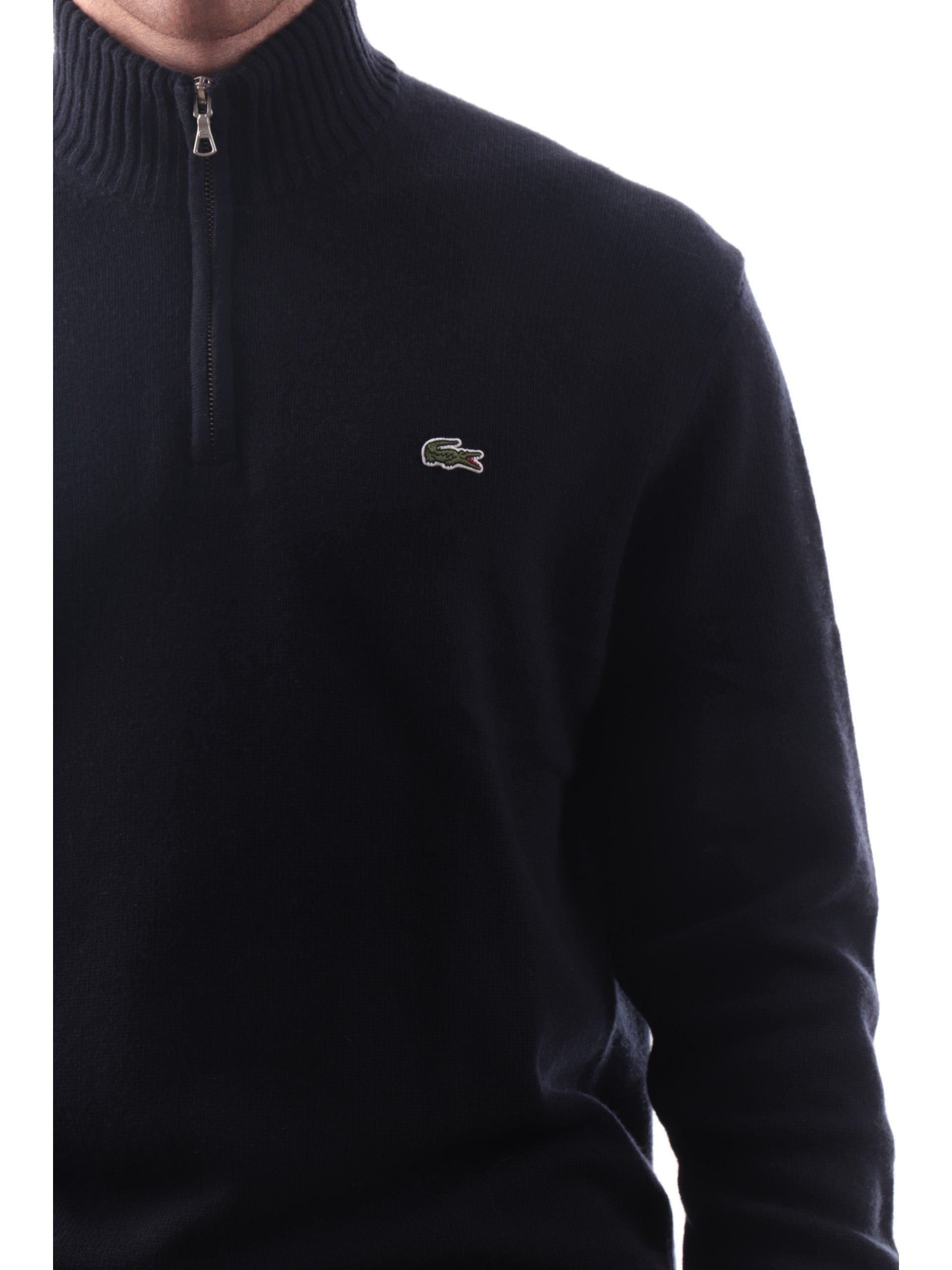 f0dc61417e66a482b49d2efcac93654b7b3cde63