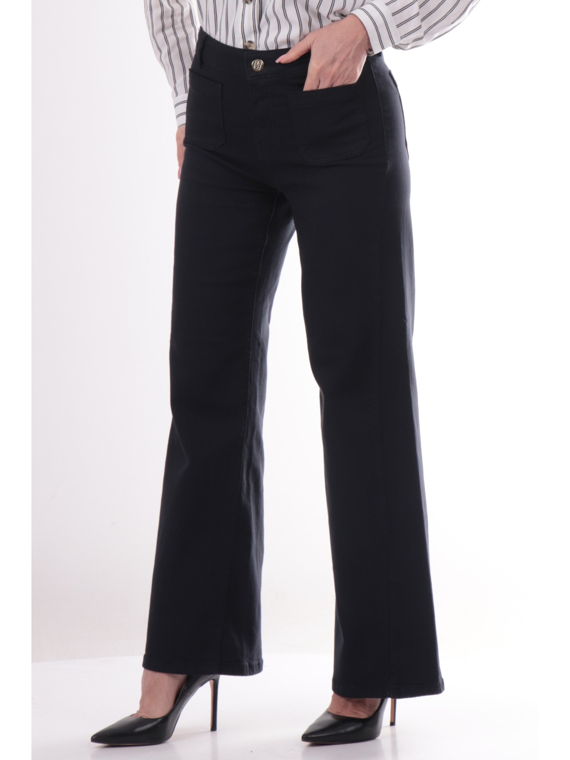 fbbec8279e2286823d72741b09fb6beef716ecc5