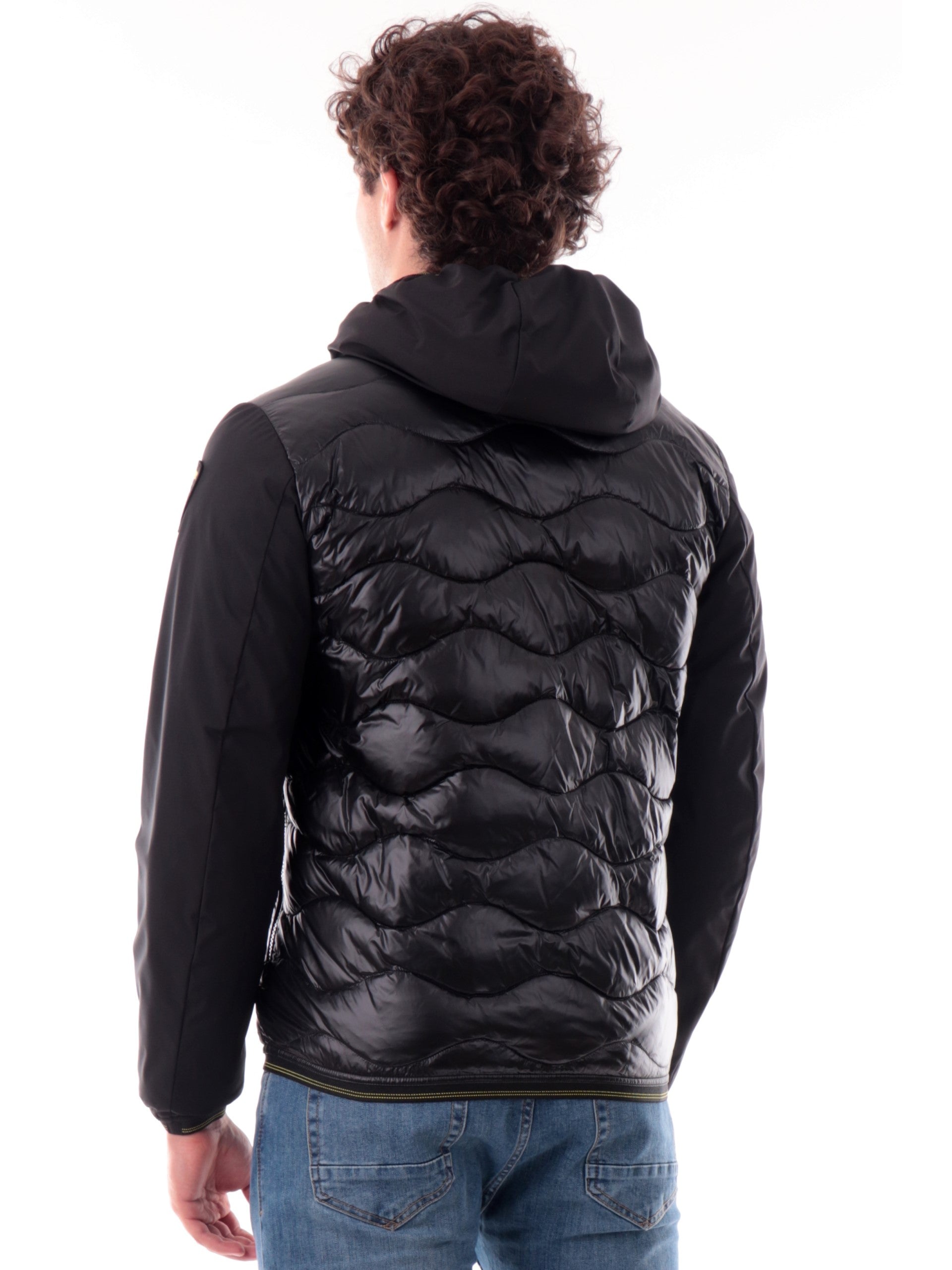 92e4c8df3d2a2221e16ec86368d9f658d8296de6