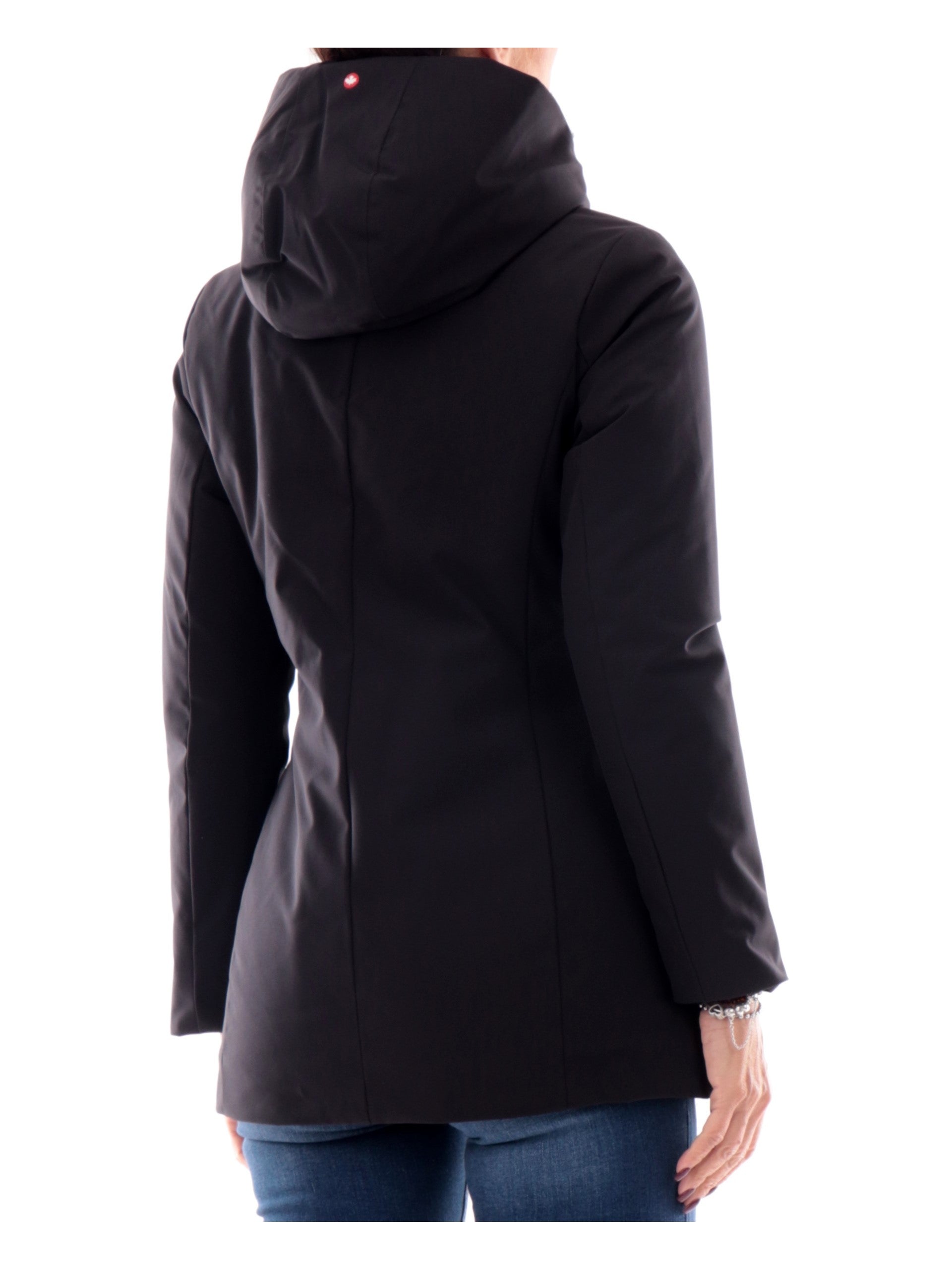 c70e2d15a1bab9e7e3a796e83c04146b0bd4284c