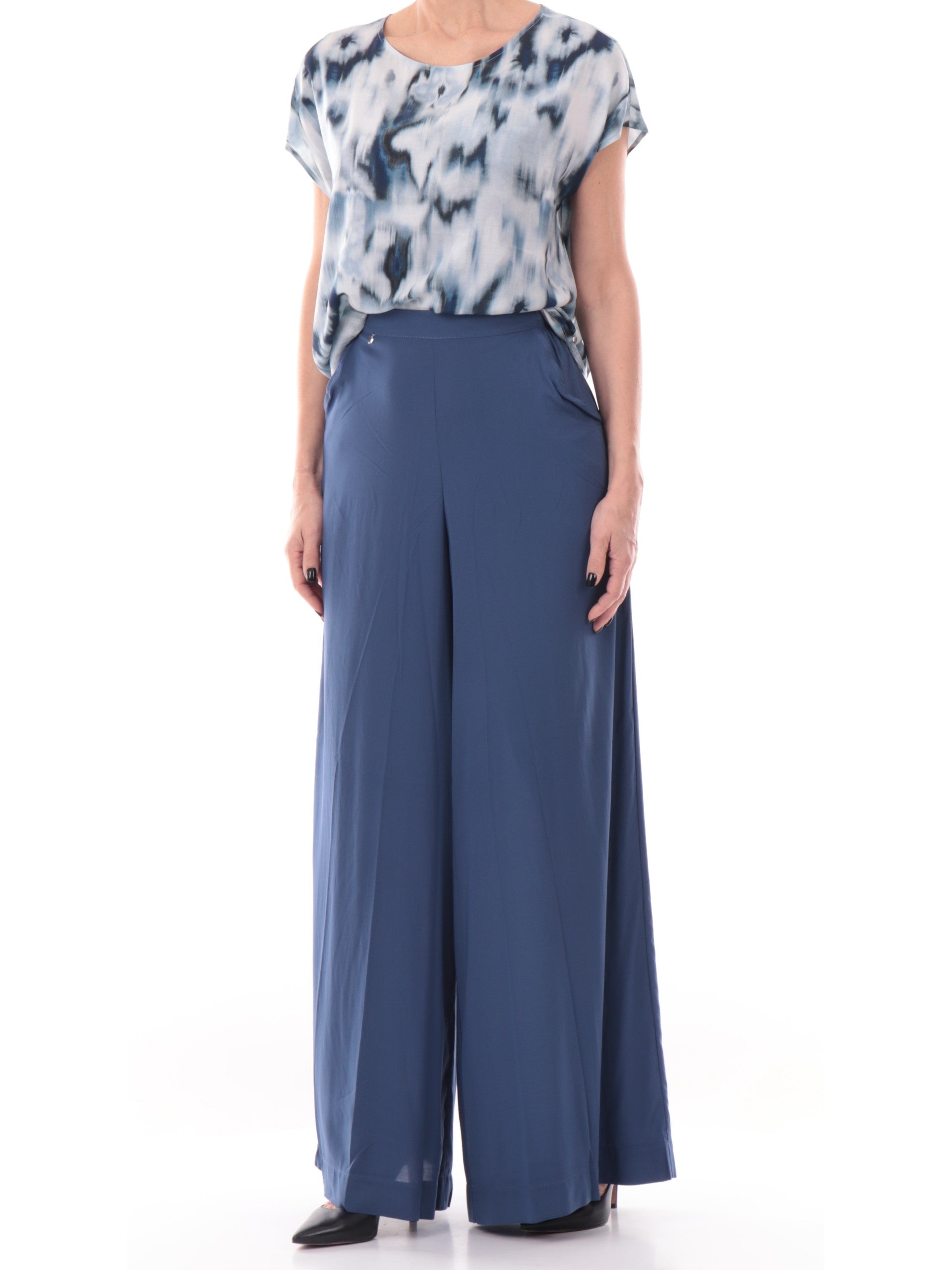 aaade6cbc9f2820fa5b26fbb84639ccbe63e6288