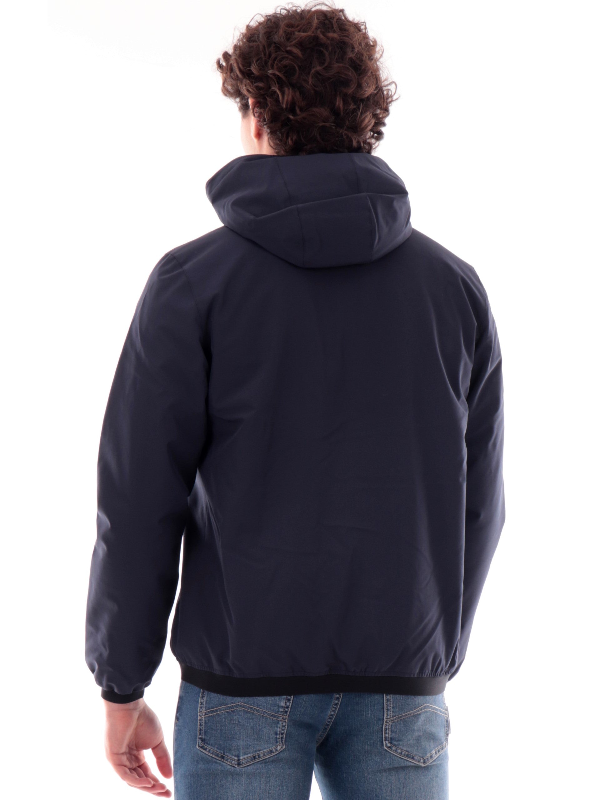 70f4857218c9d47bbfd39257297e23aeff9adbd8