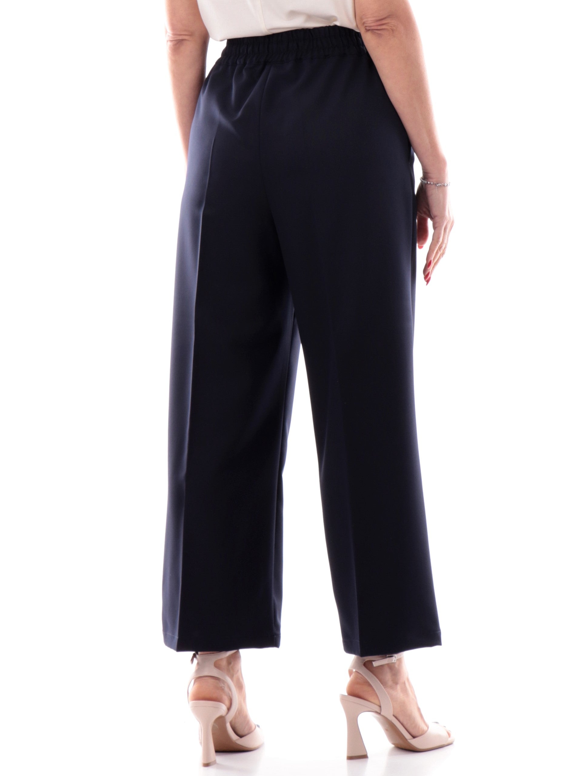 dbf329cdfd81ee96f647b4819beda3a0875a945e