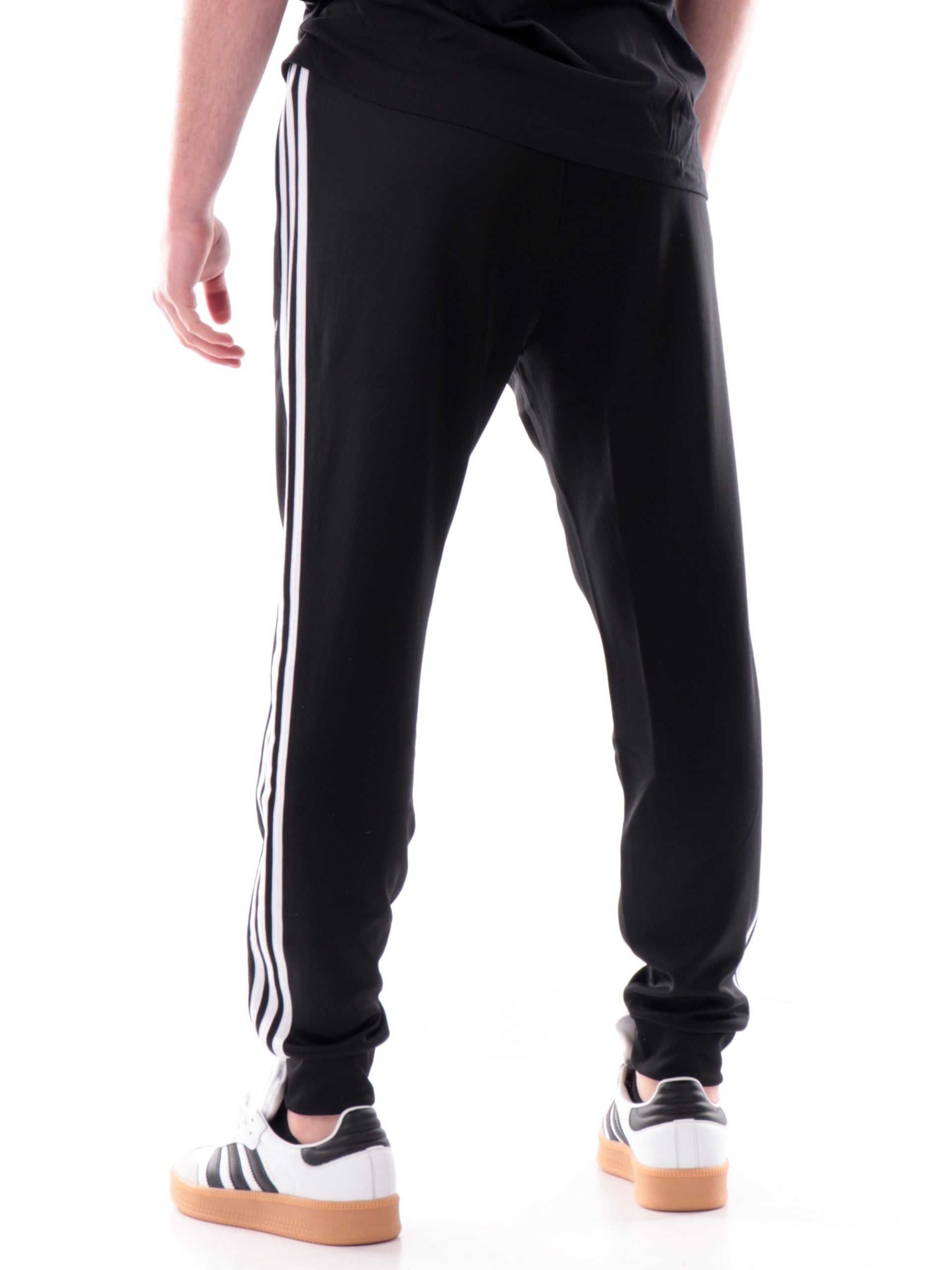 098d1b75ae76ddcd1afd1c4173b81494aa53df33