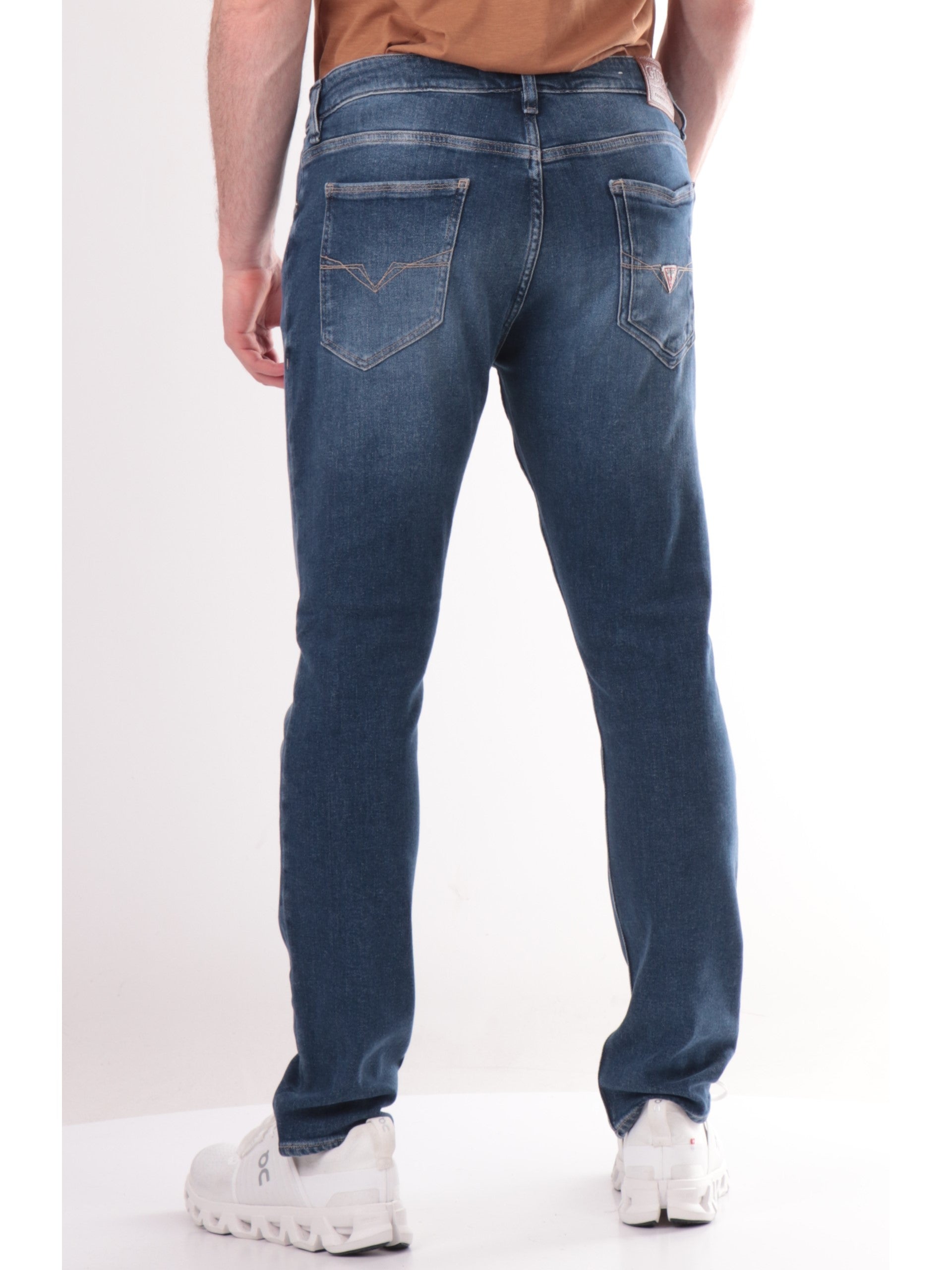 9221ebb8355a448500570ded44f8e81d06a519d7