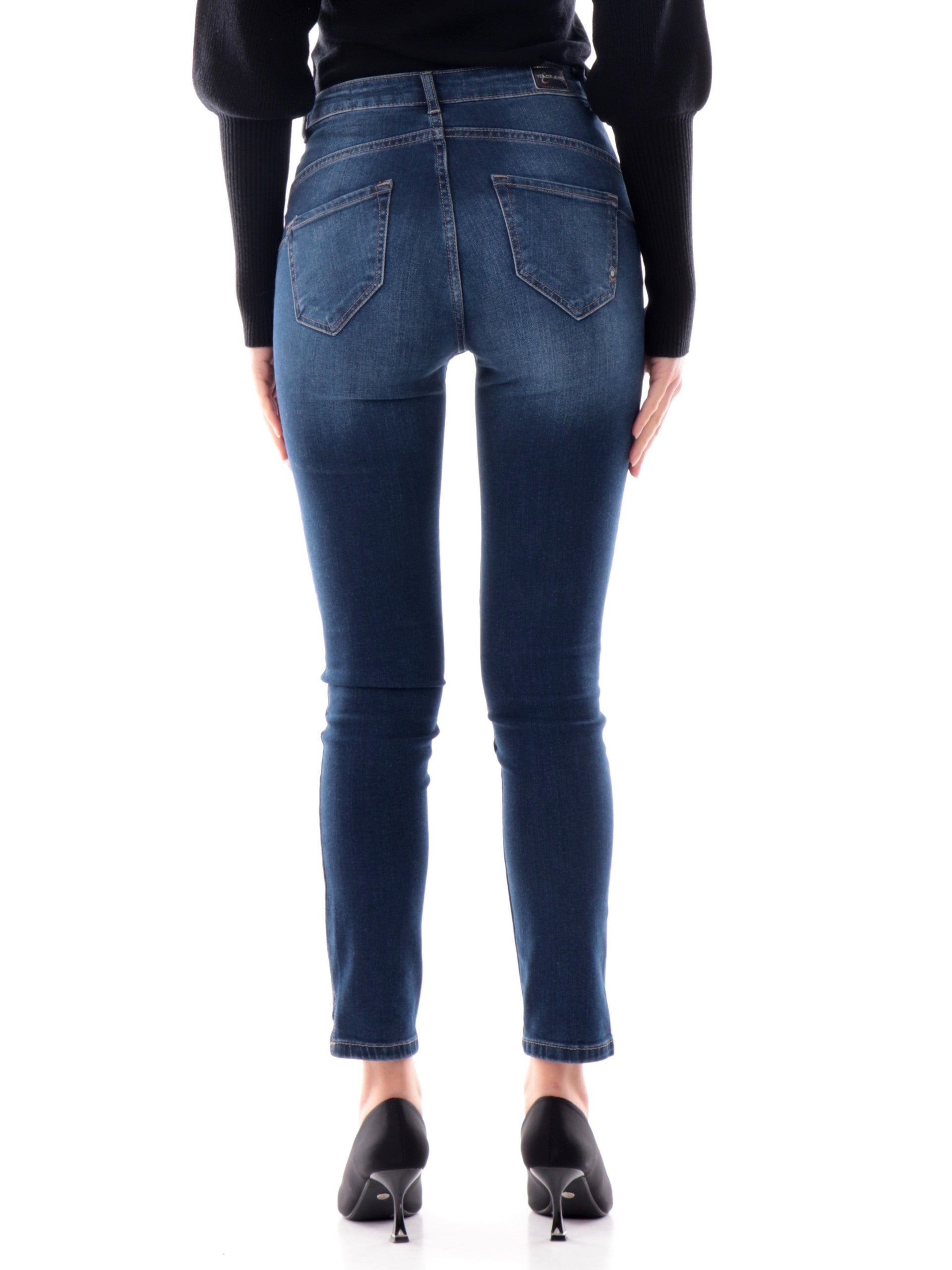 bb2180934081955fadb6dfd4df64b7f9a56a4994