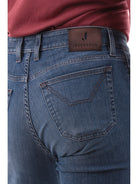 bb60a0b7a9638f600fc80ffacdc3716d4176a100